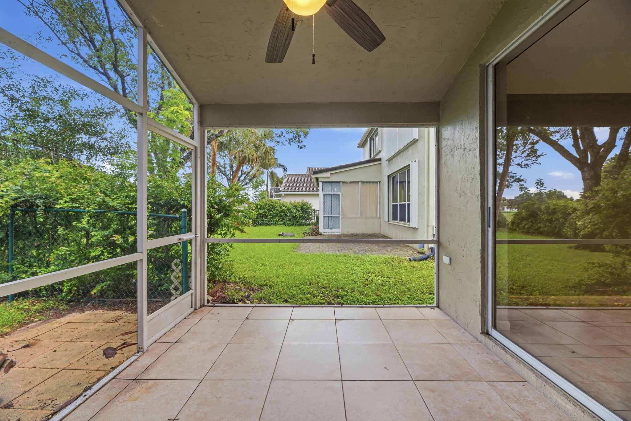 9823 N Grand Duke, Tamarac FL 33321