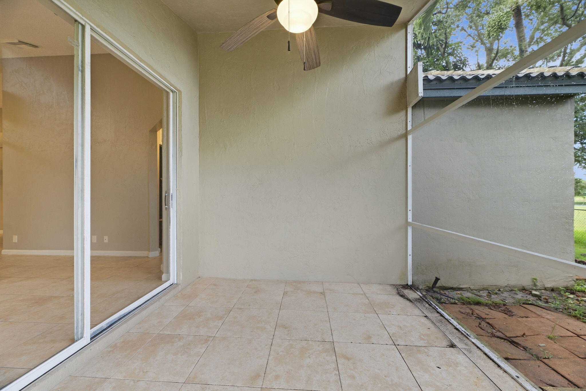 9823 N Grand Duke, Tamarac FL 33321