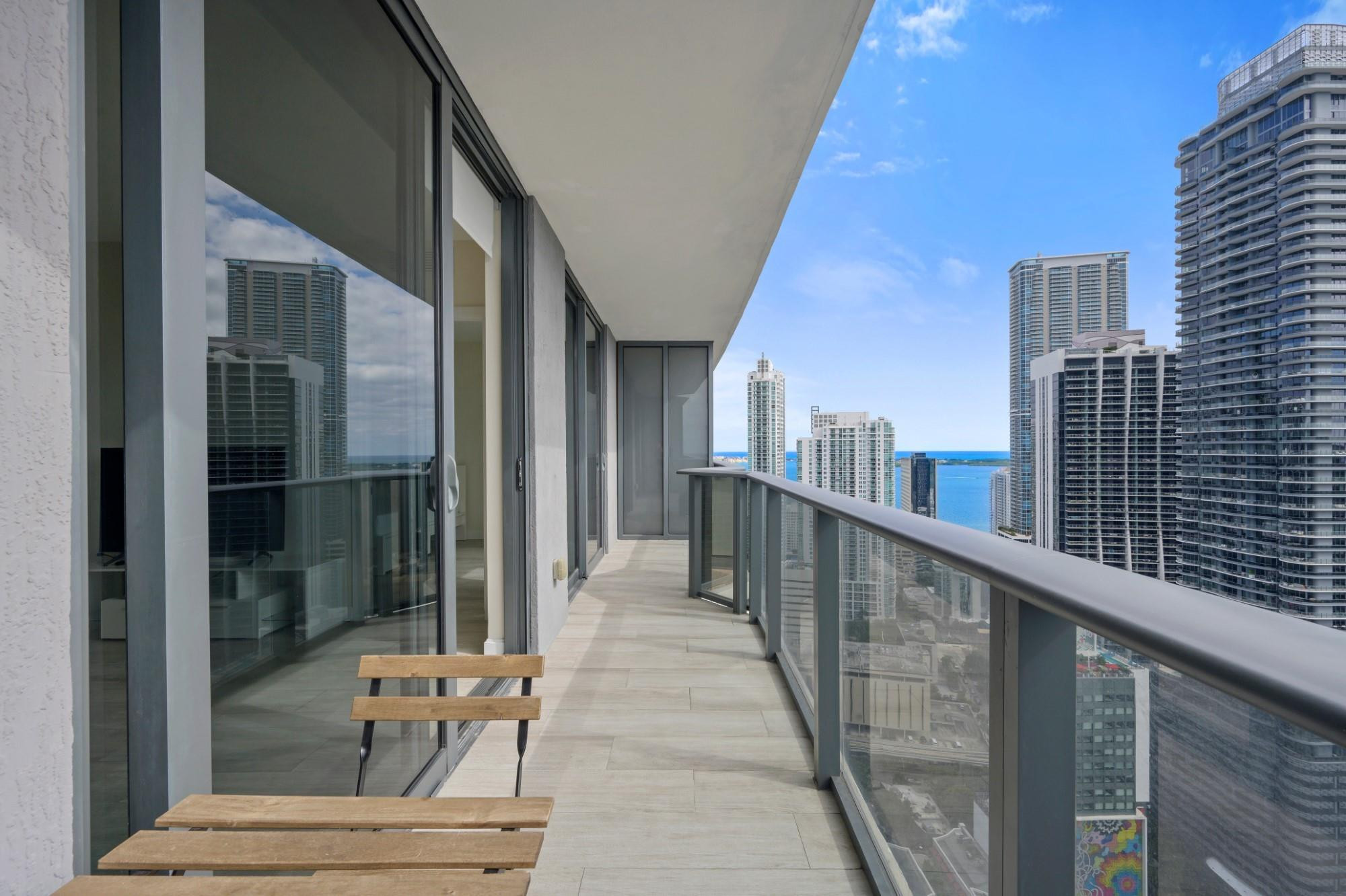 55 SW 9th #3705, Miami FL 33130