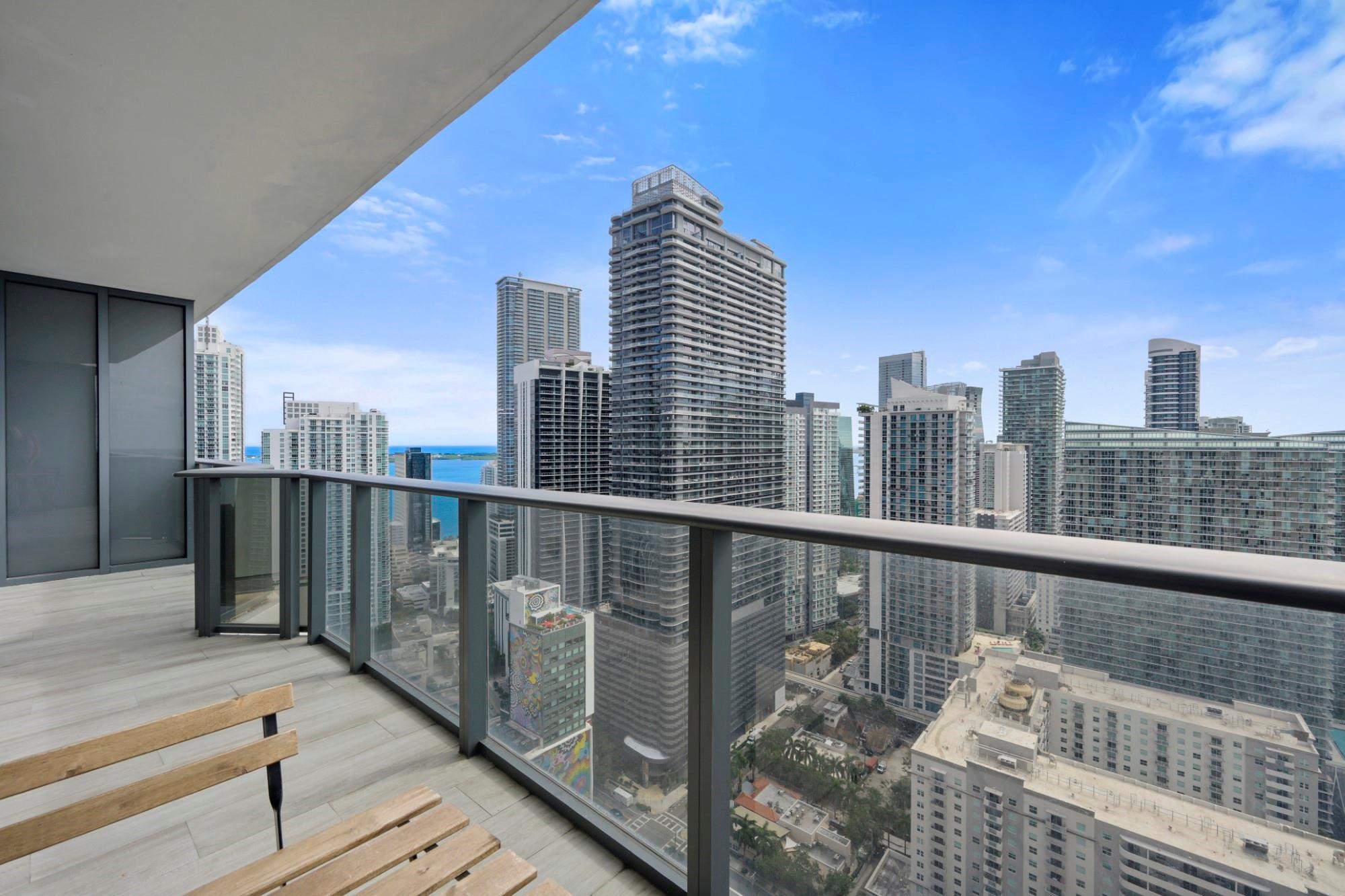 55 SW 9th #3705, Miami FL 33130