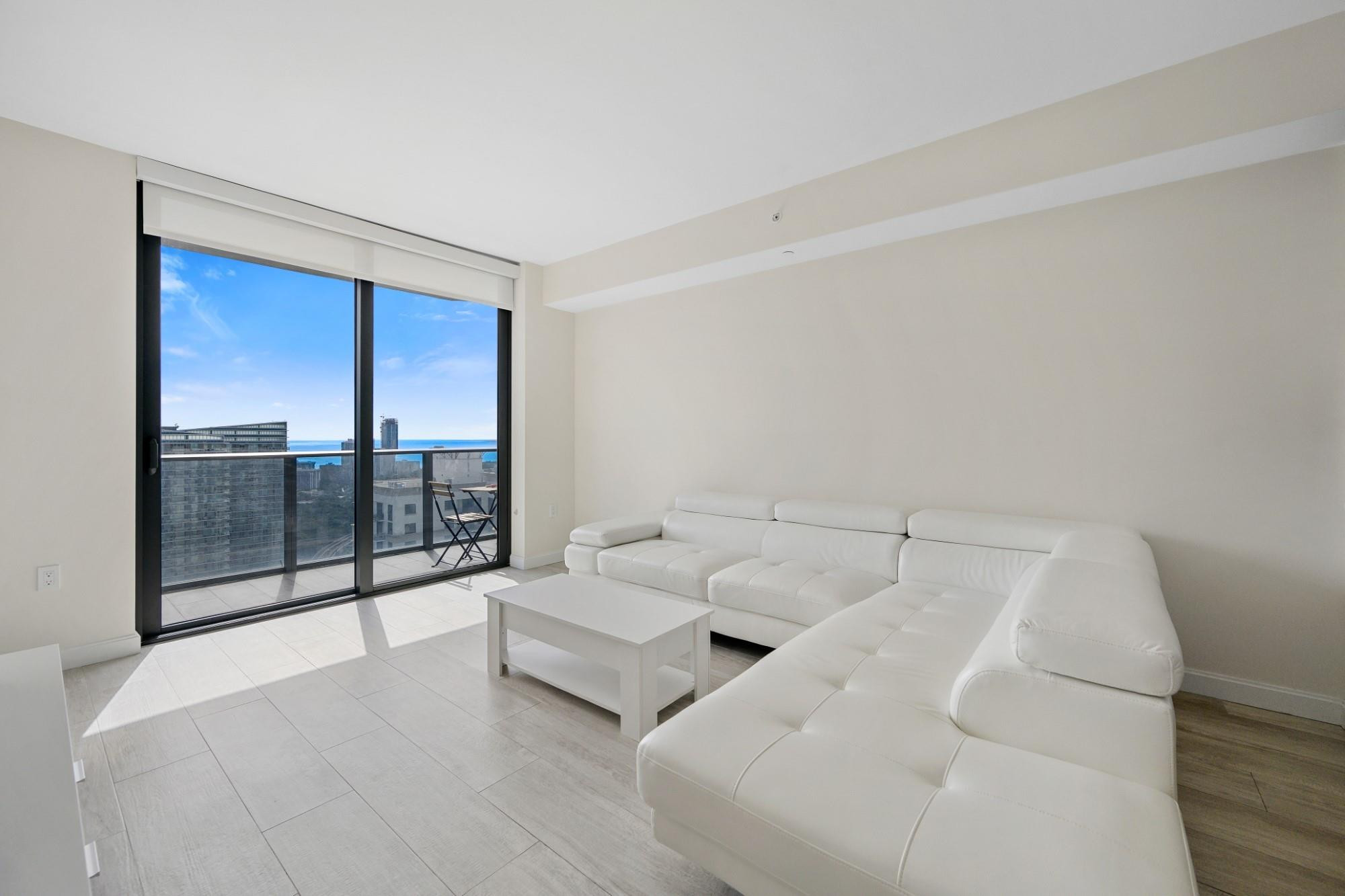 55 SW 9th #3705, Miami FL 33130