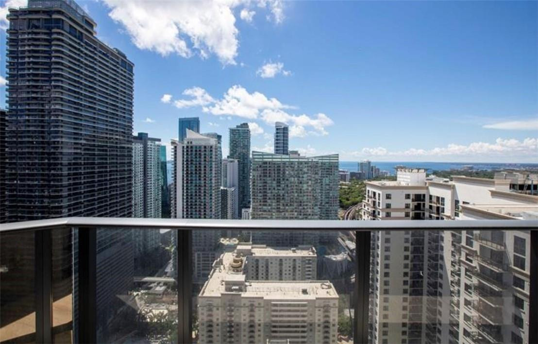 55 SW 9th #3705, Miami FL 33130