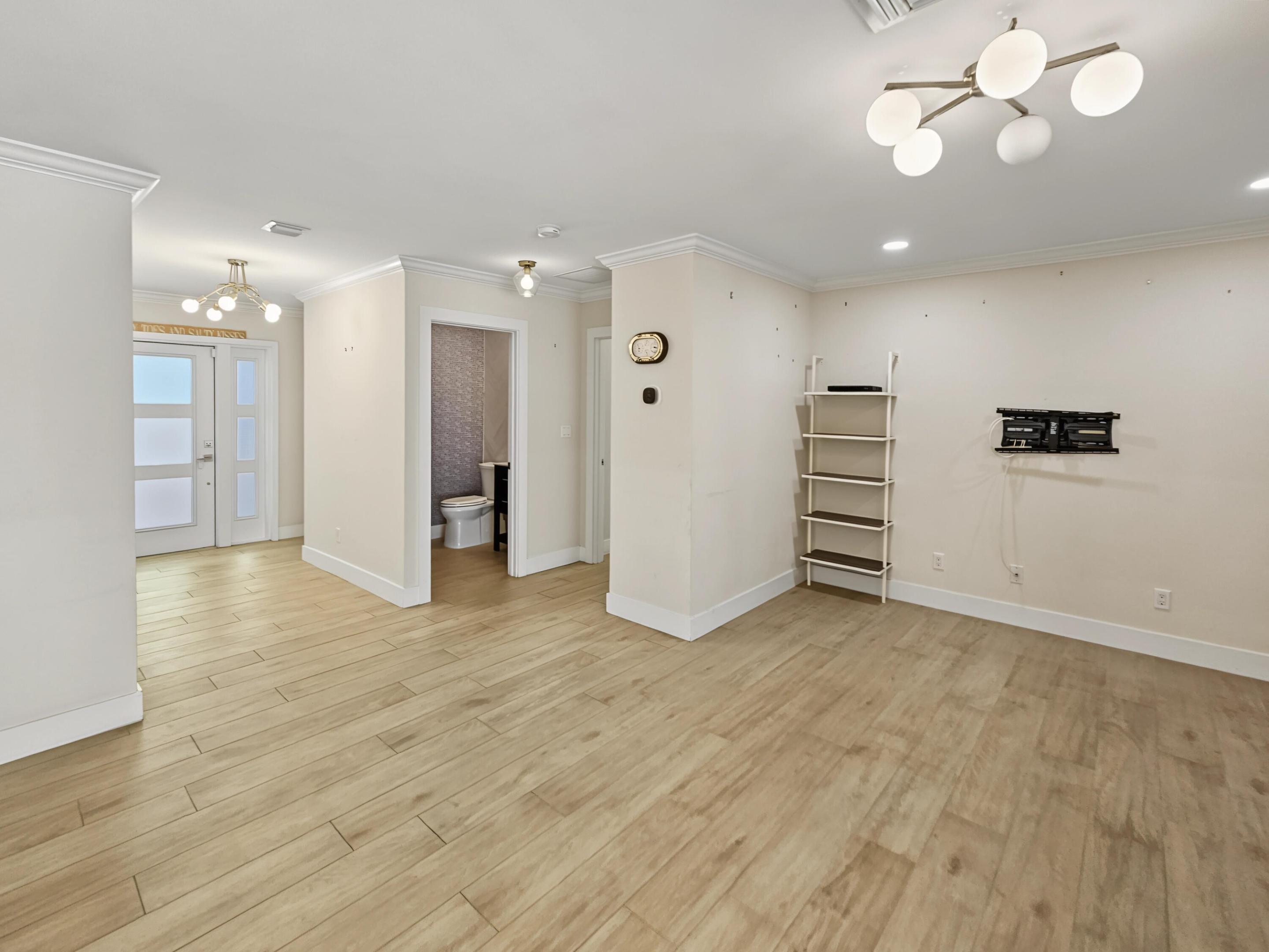 2411 S Olive, West Palm Beach FL 33401