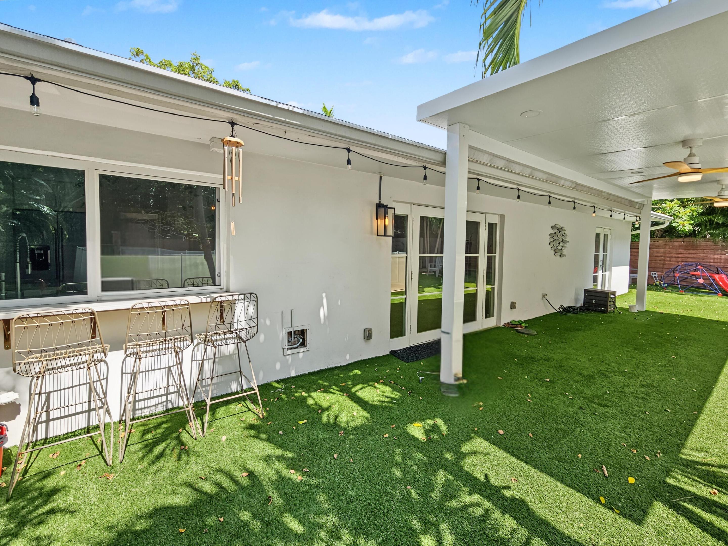 2411 S Olive, West Palm Beach FL 33401