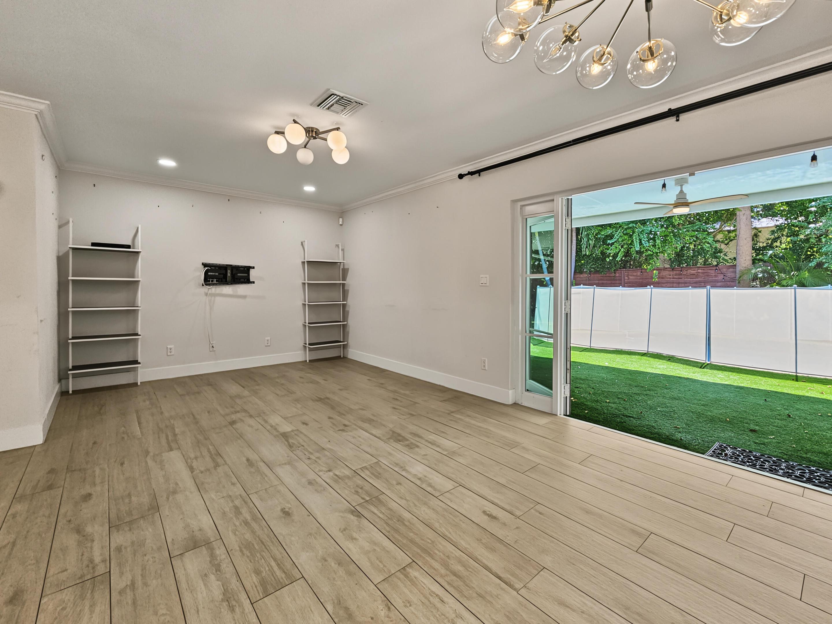 2411 S Olive, West Palm Beach FL 33401
