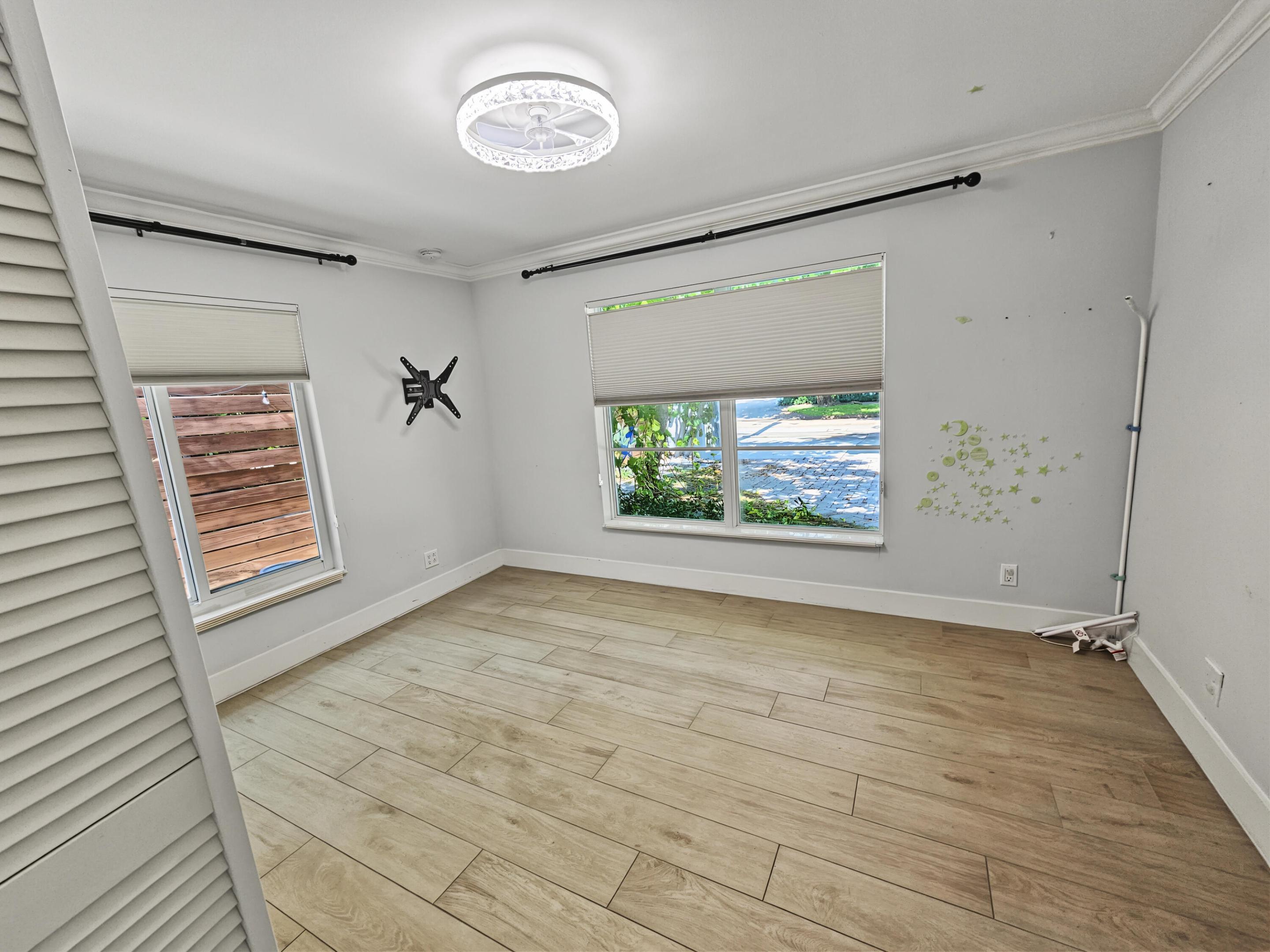 2411 S Olive, West Palm Beach FL 33401