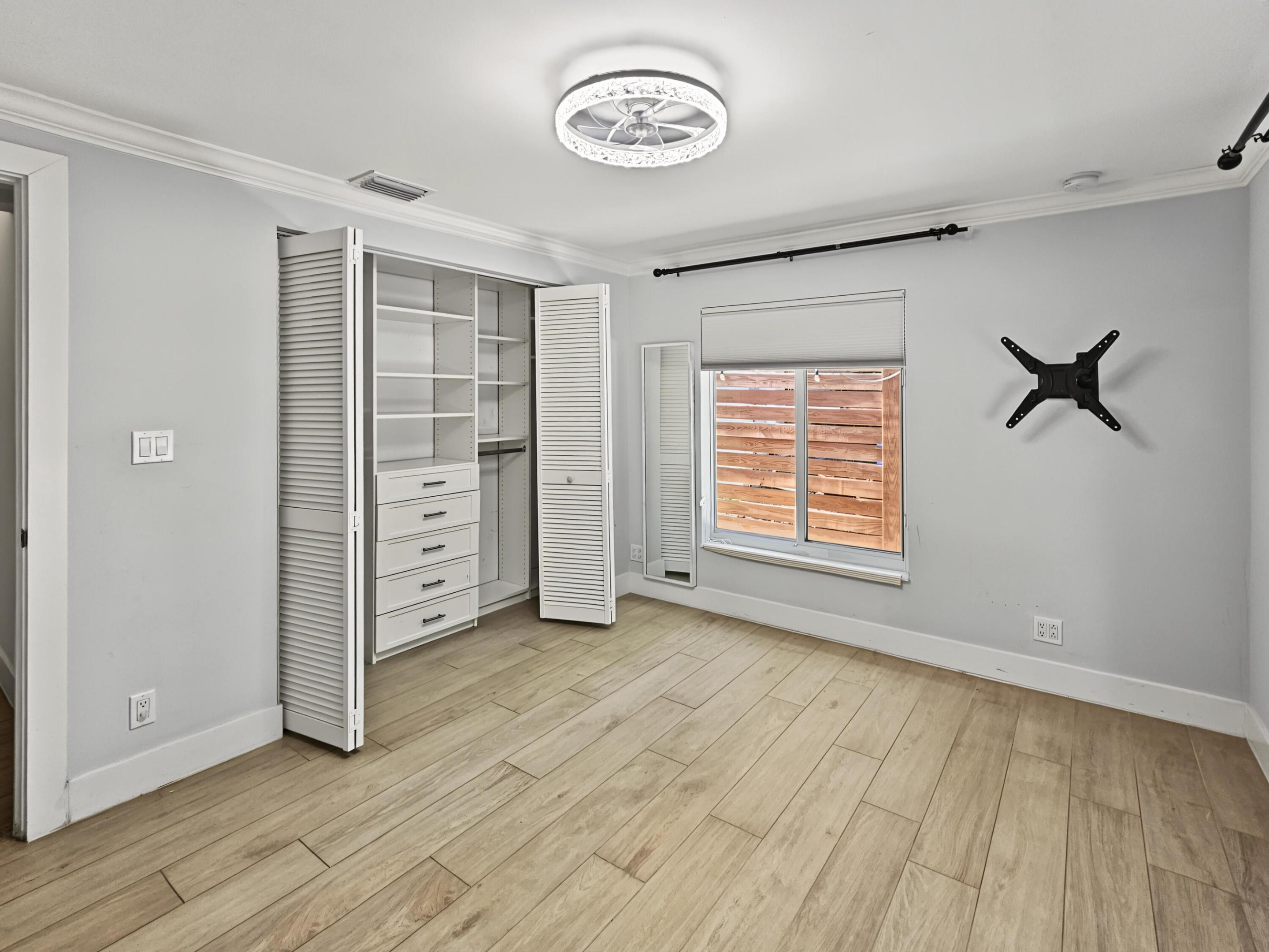 2411 S Olive, West Palm Beach FL 33401
