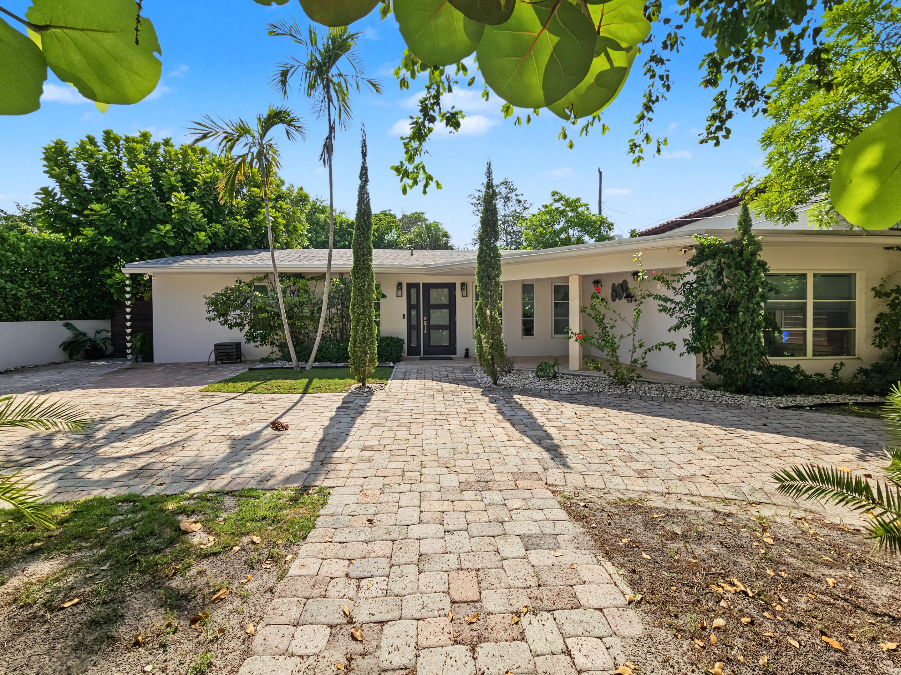 2411 S Olive, West Palm Beach FL 33401