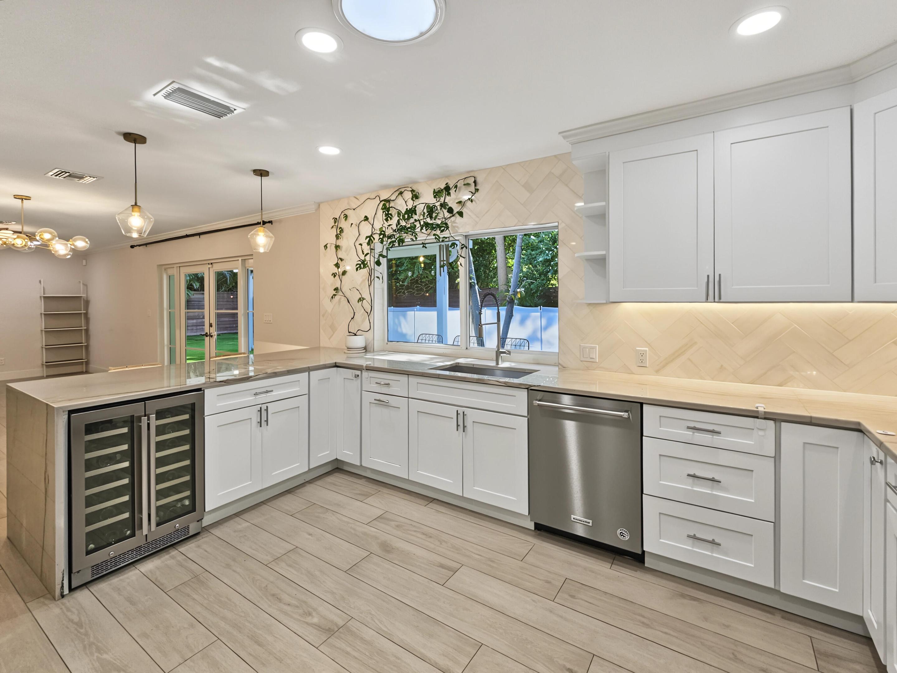 2411 S Olive, West Palm Beach FL 33401