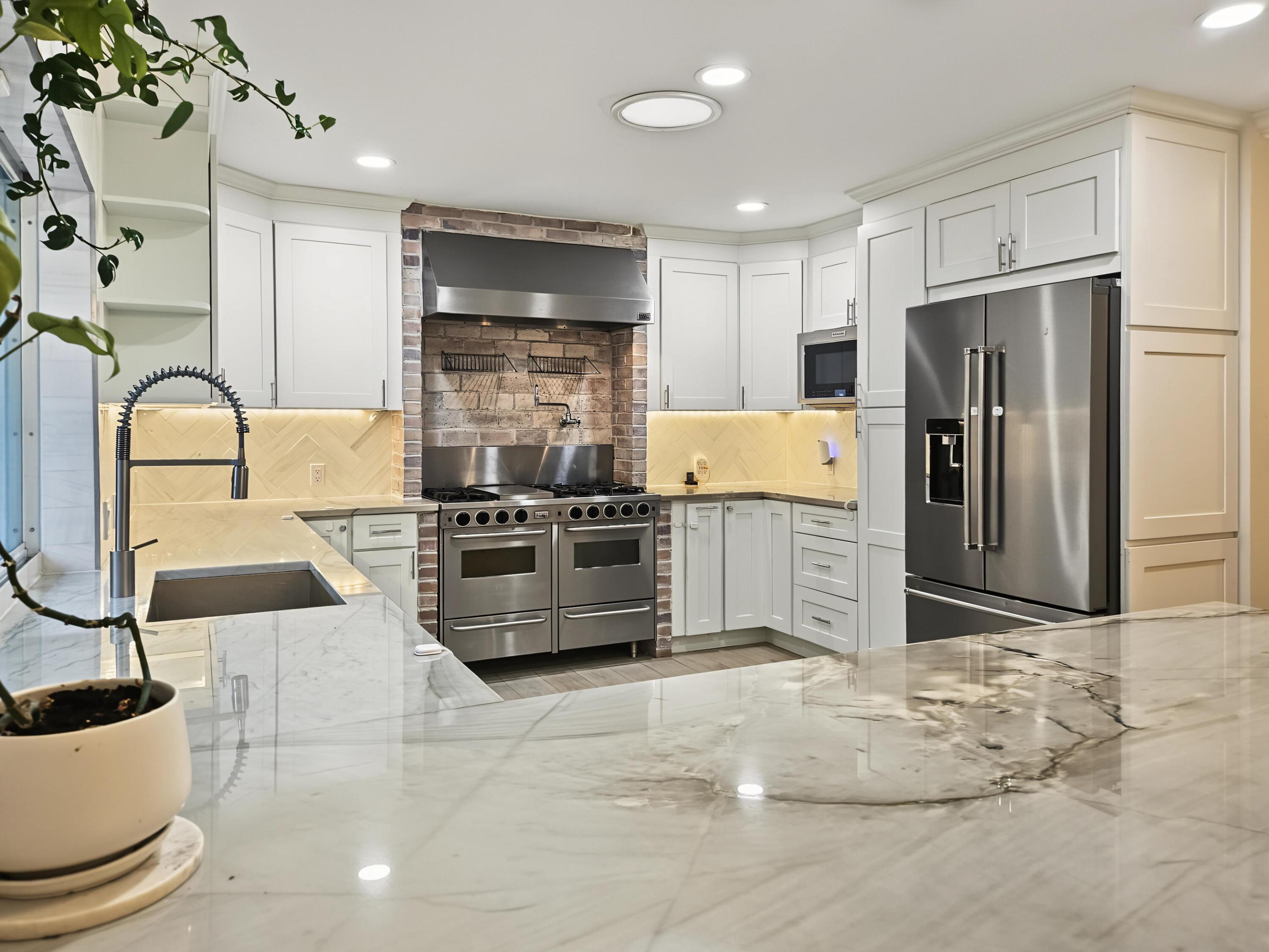 2411 S Olive, West Palm Beach FL 33401
