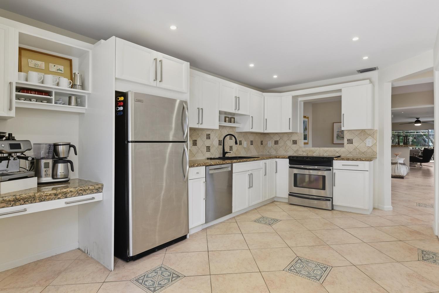 1172 HILLSBORO MILE #3-3, Hillsboro Beach FL 33062