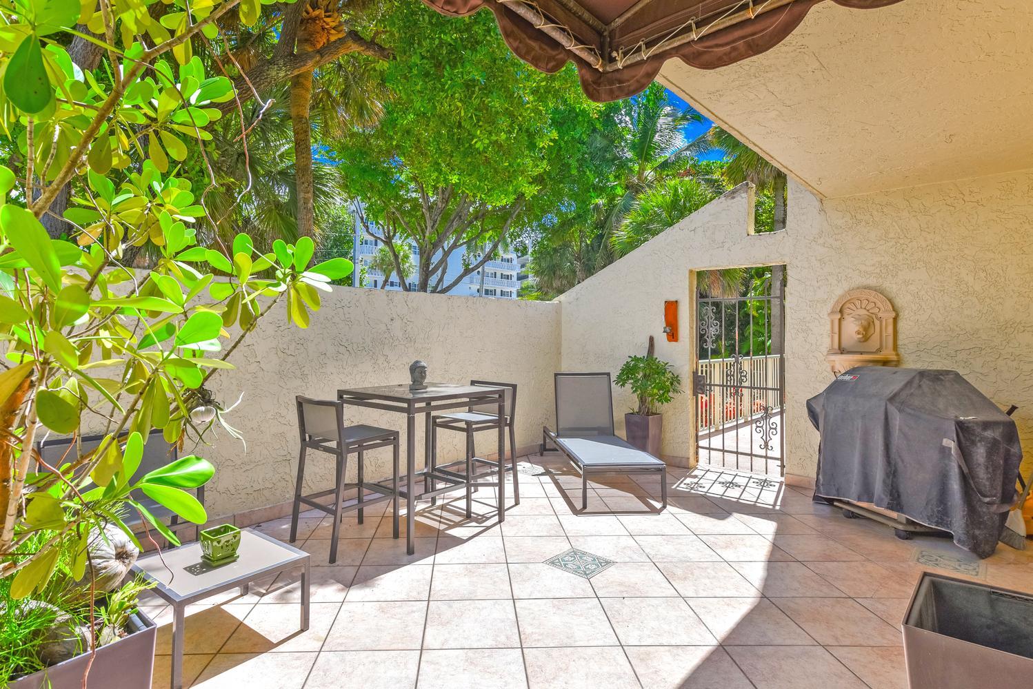 1172 HILLSBORO MILE #3-3, Hillsboro Beach FL 33062