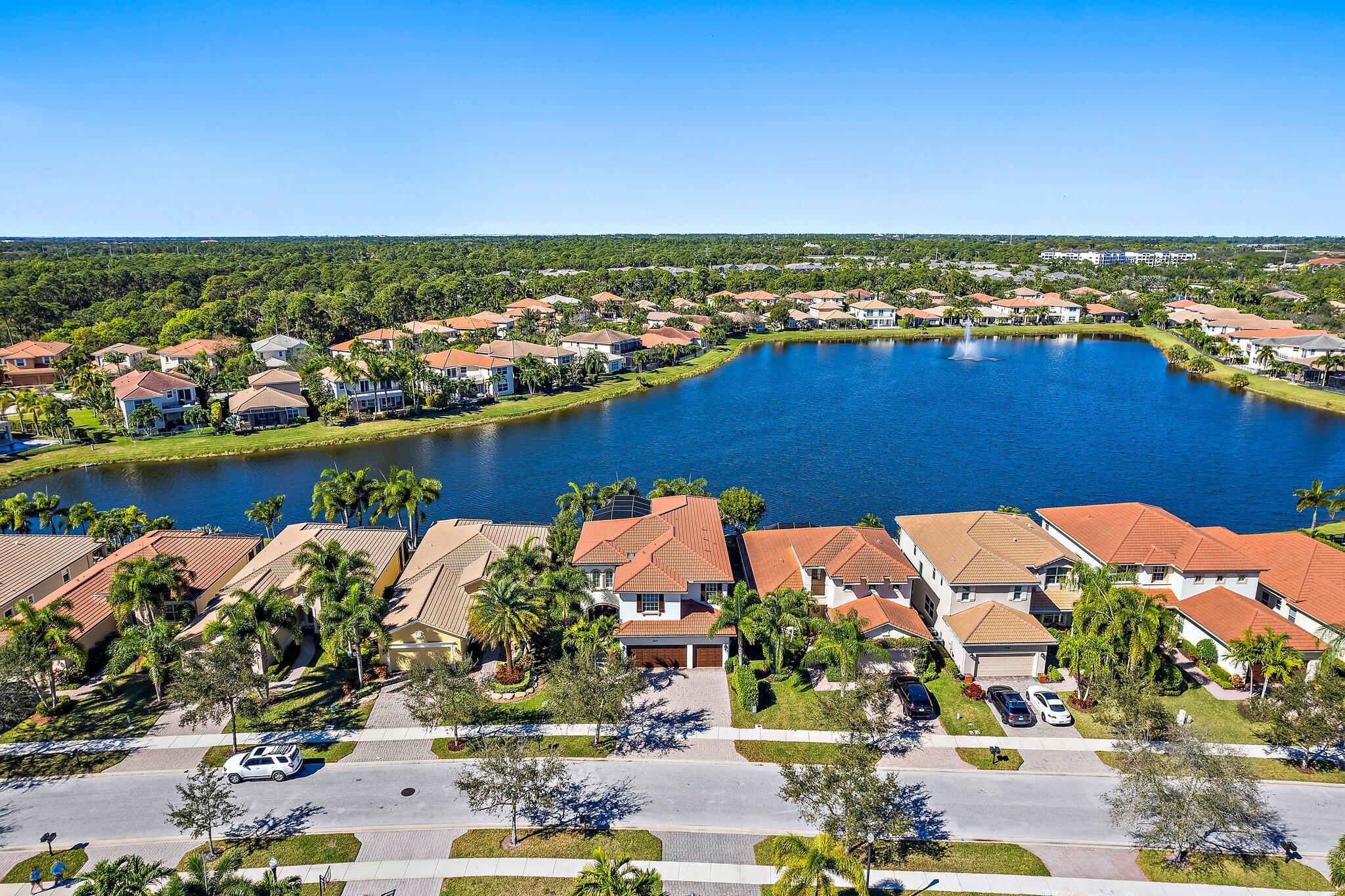 12140 AVILES, Palm Beach Gardens FL 33418