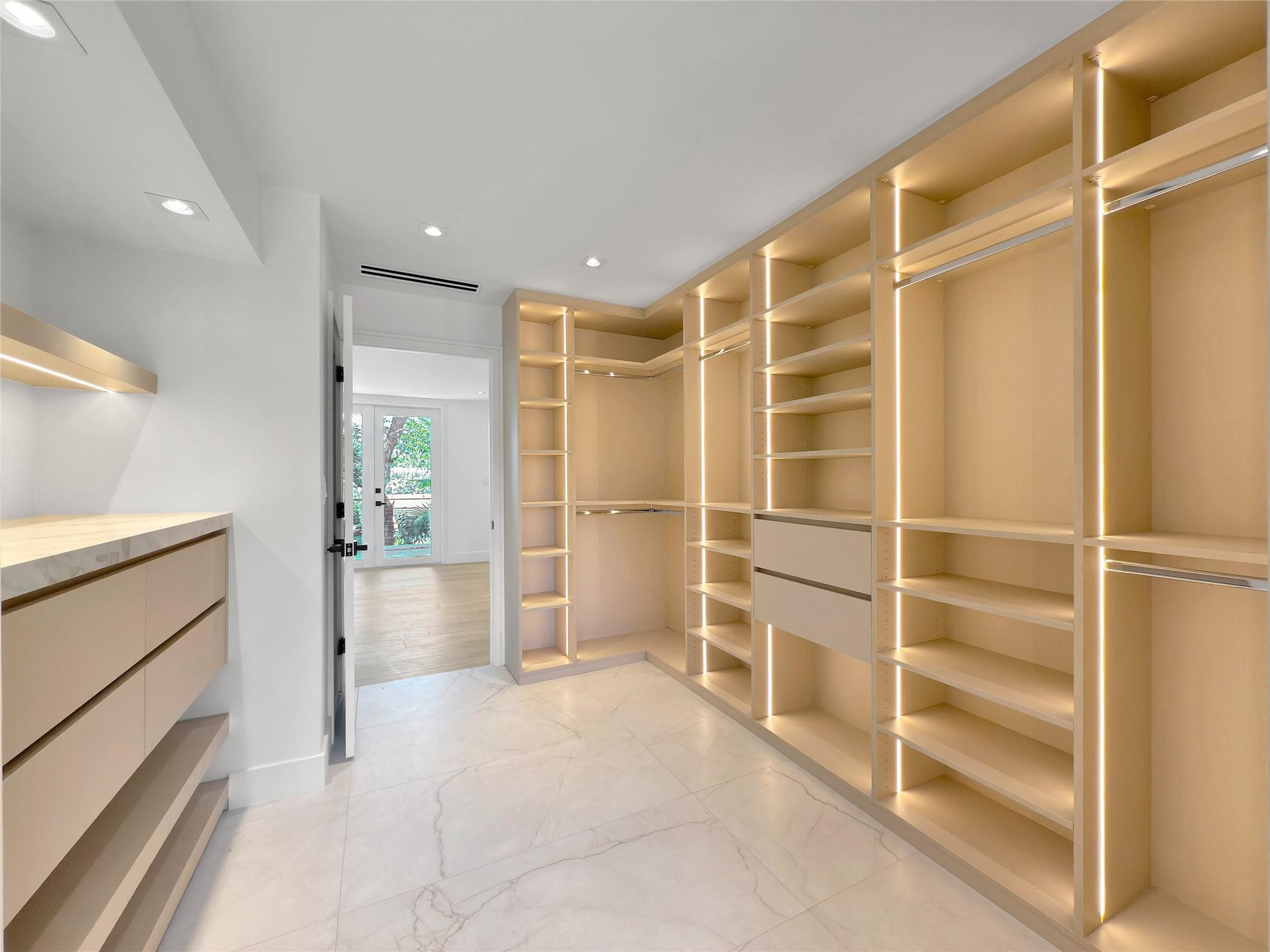 729 NE 17th, Fort Lauderdale FL 33304