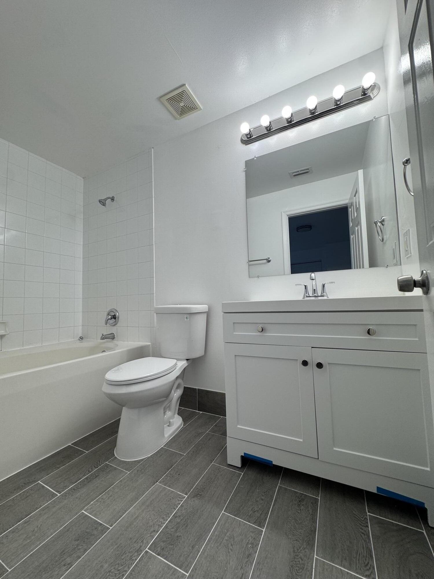 1193 Colonial Palms, West Palm Beach FL 33406