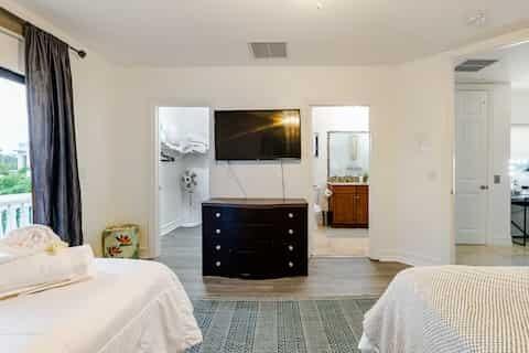540 NE 17th, Fort Lauderdale FL 33301