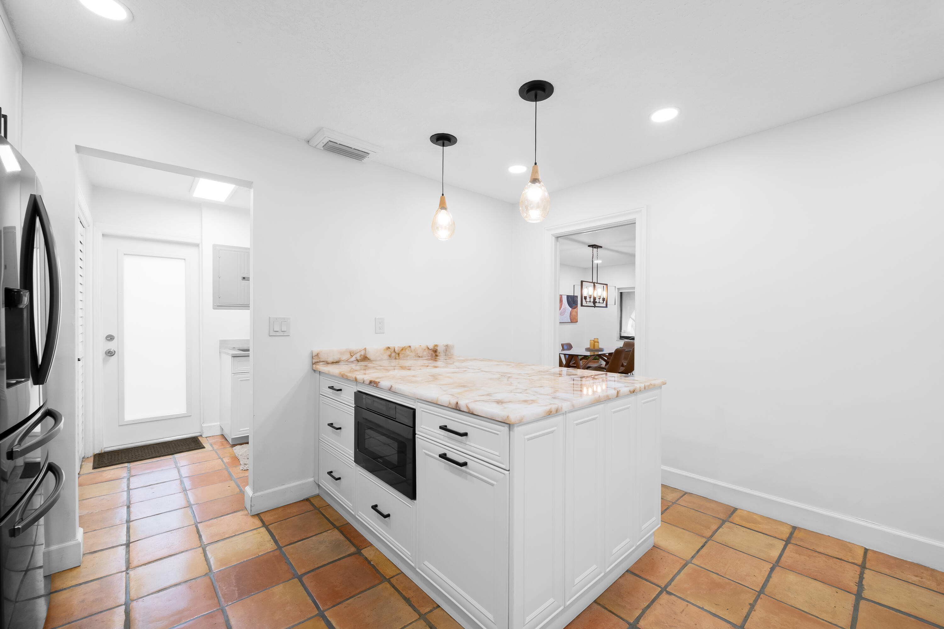 2461 SW 27TH, Fort Lauderdale FL 33312