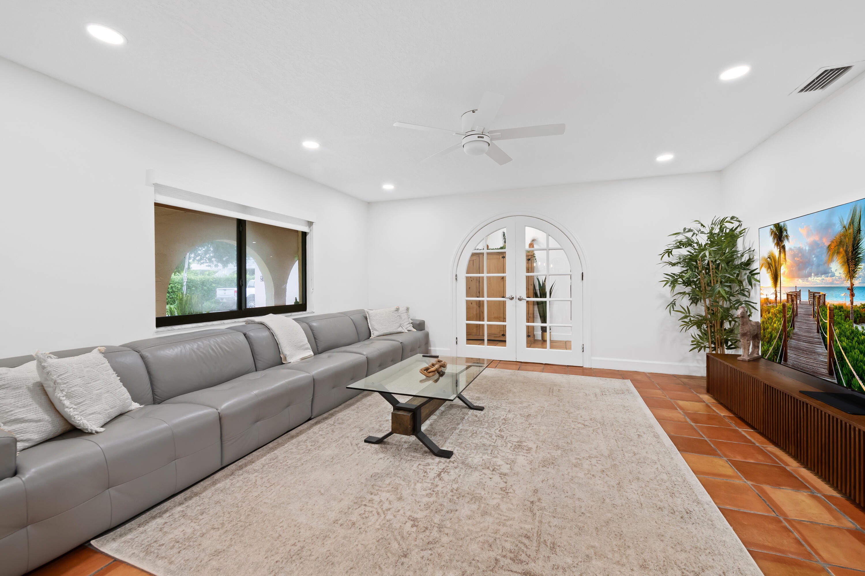 2461 SW 27TH, Fort Lauderdale FL 33312