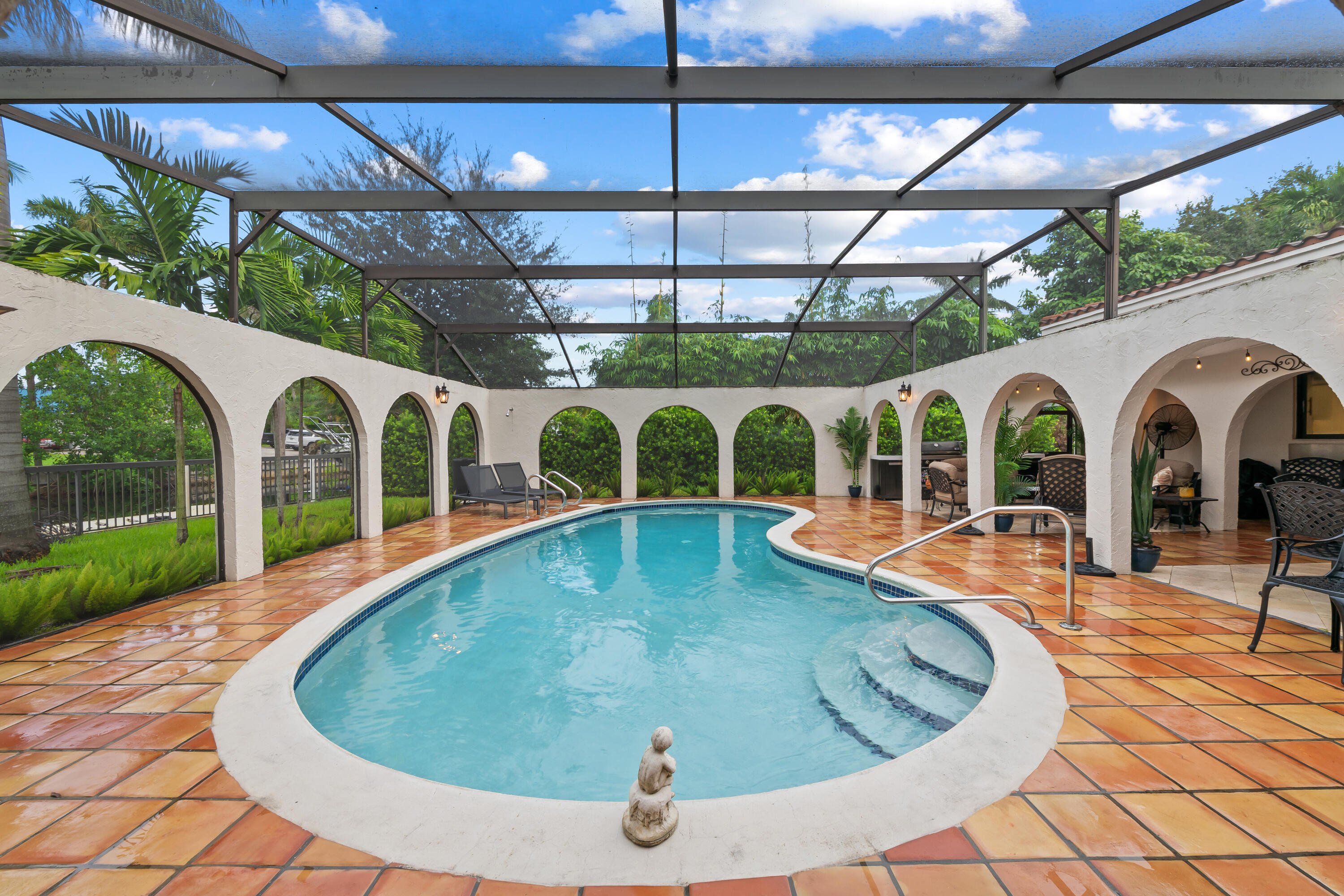 2461 SW 27TH, Fort Lauderdale FL 33312