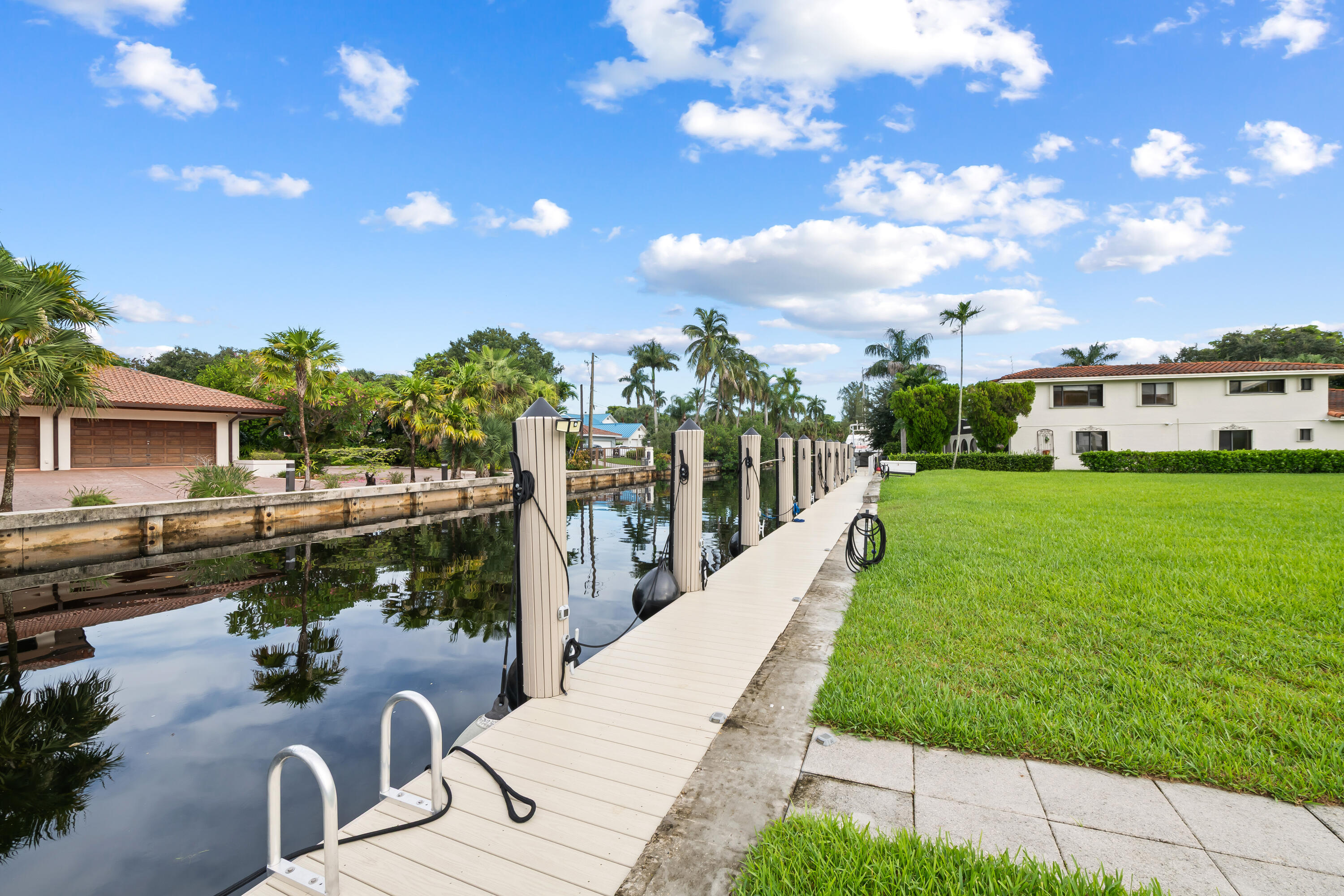 2461 SW 27TH, Fort Lauderdale FL 33312