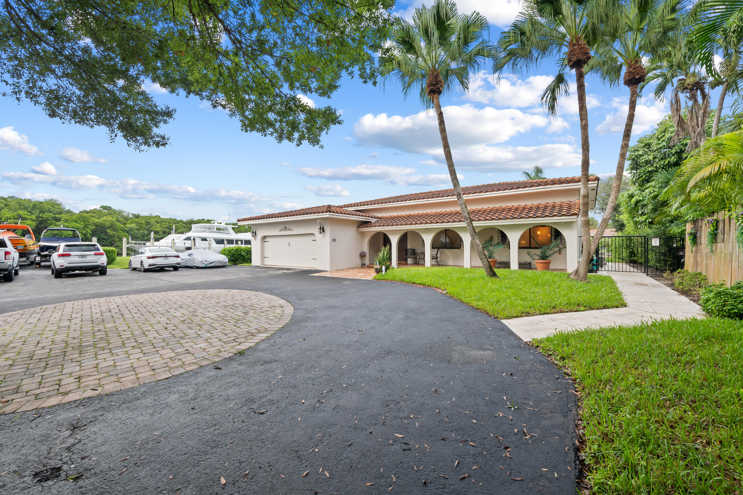 2461 SW 27TH, Fort Lauderdale FL 33312