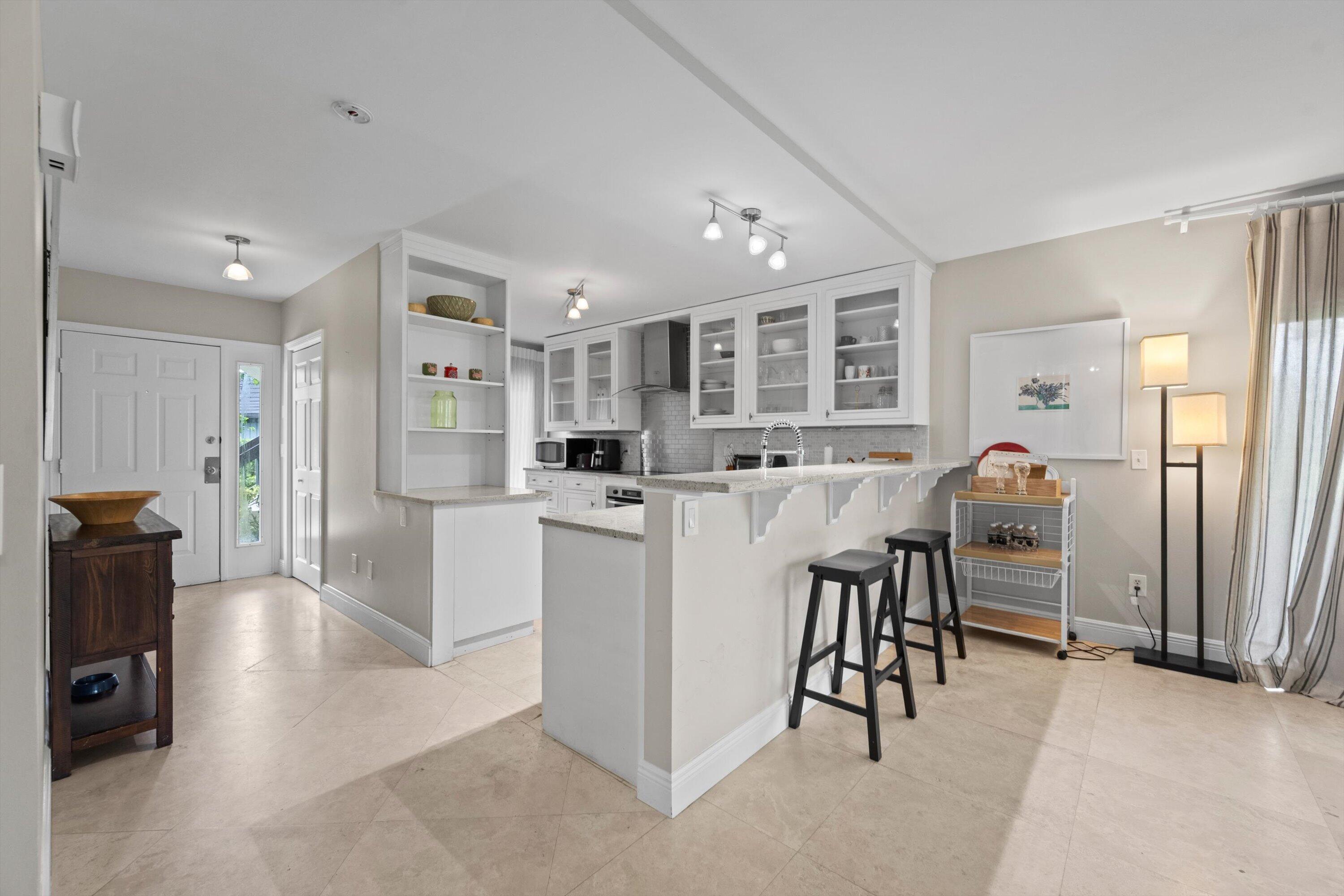 13329 Polo Club #105, Wellington FL 33414
