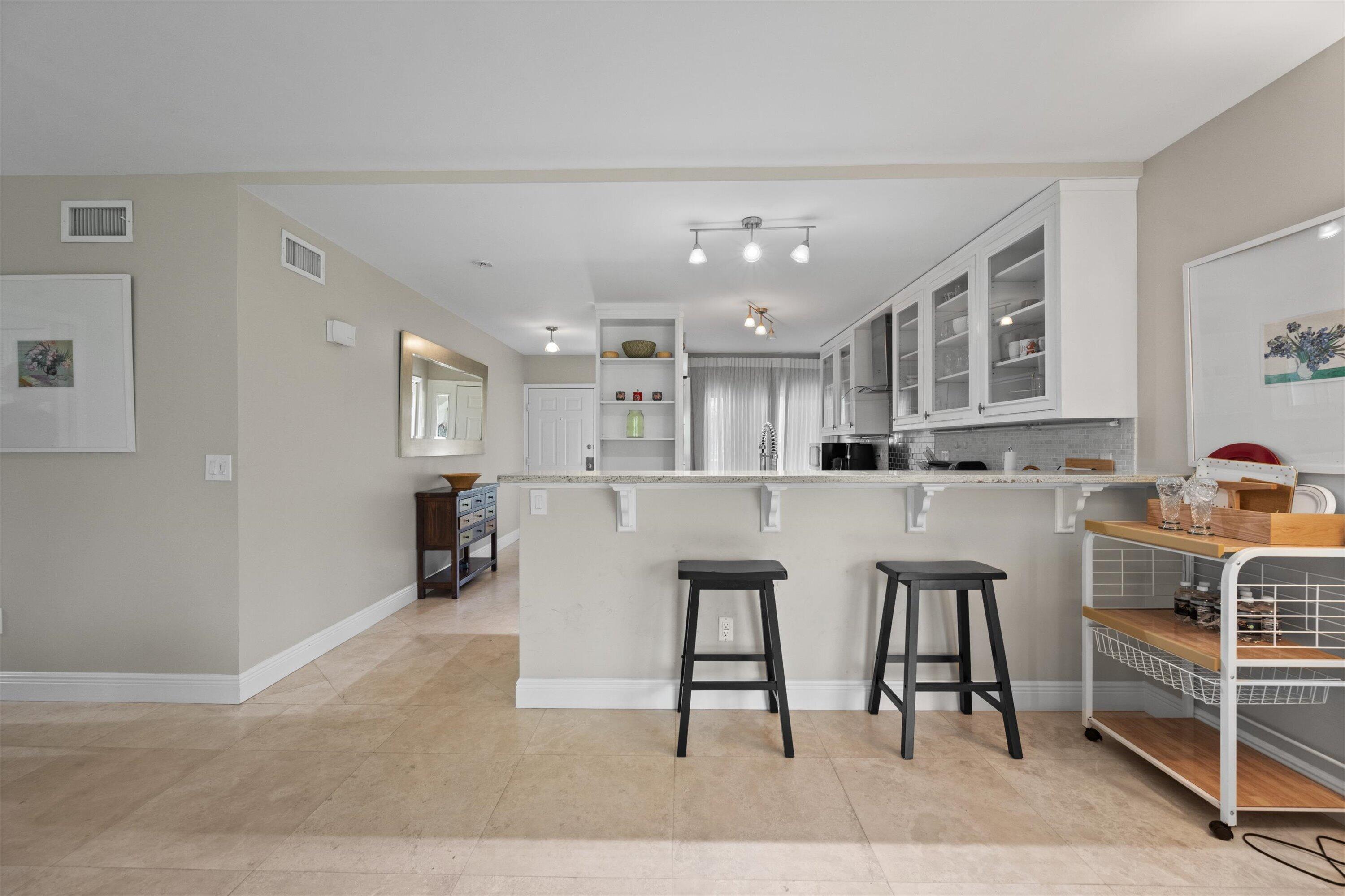 13329 Polo Club #105, Wellington FL 33414