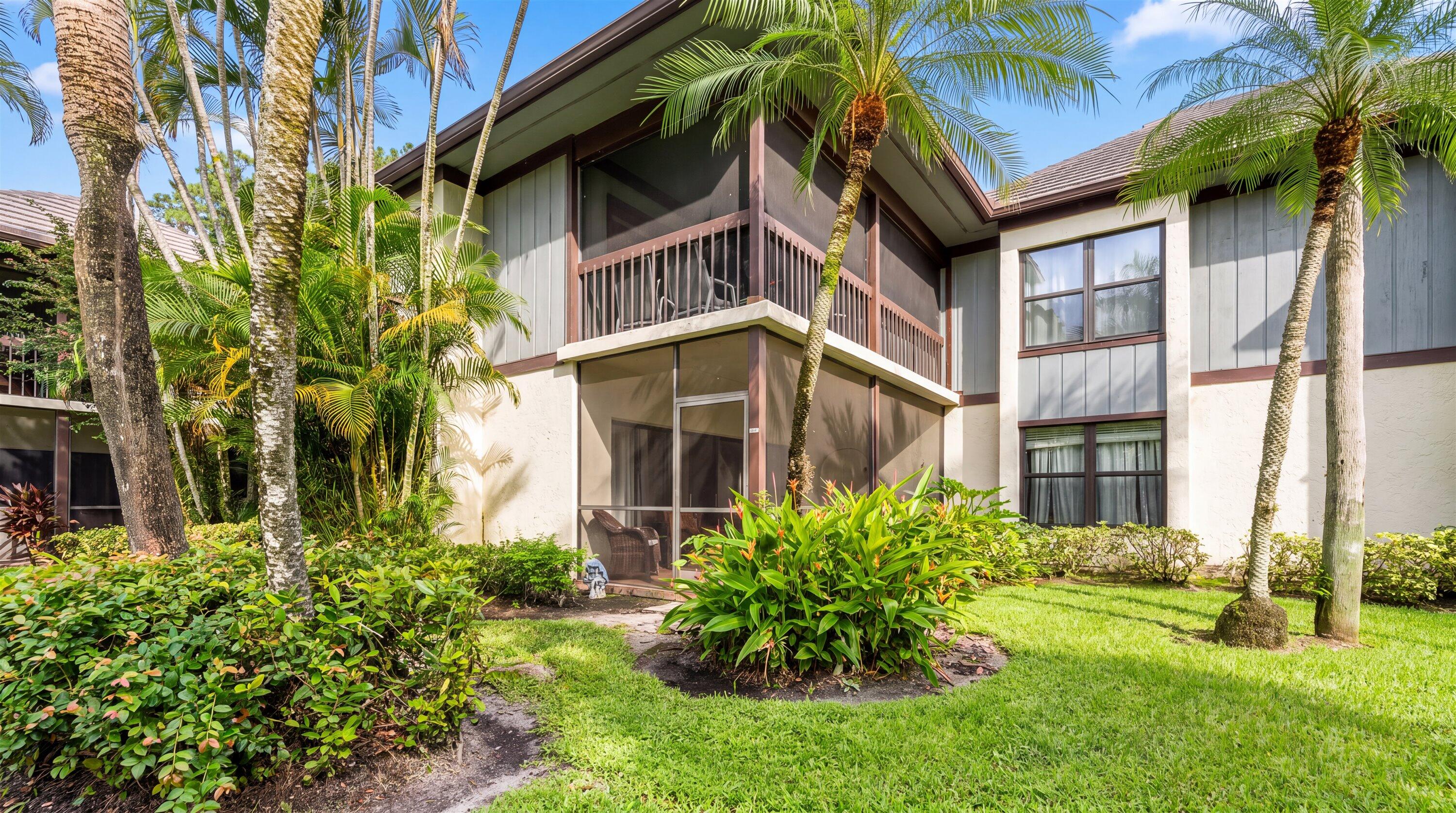 13329 Polo Club #105, Wellington FL 33414