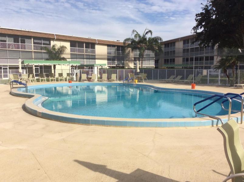 500 VILLAGE GREEN #107, Palm Springs FL 33461
