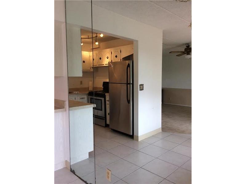 500 VILLAGE GREEN #107, Palm Springs FL 33461