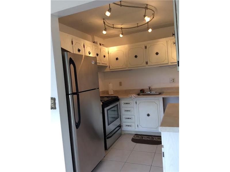 500 VILLAGE GREEN #107, Palm Springs FL 33461