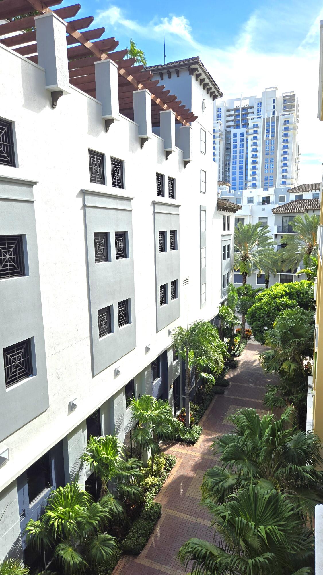 8395 SW 73RD #423, Miami FL 33143