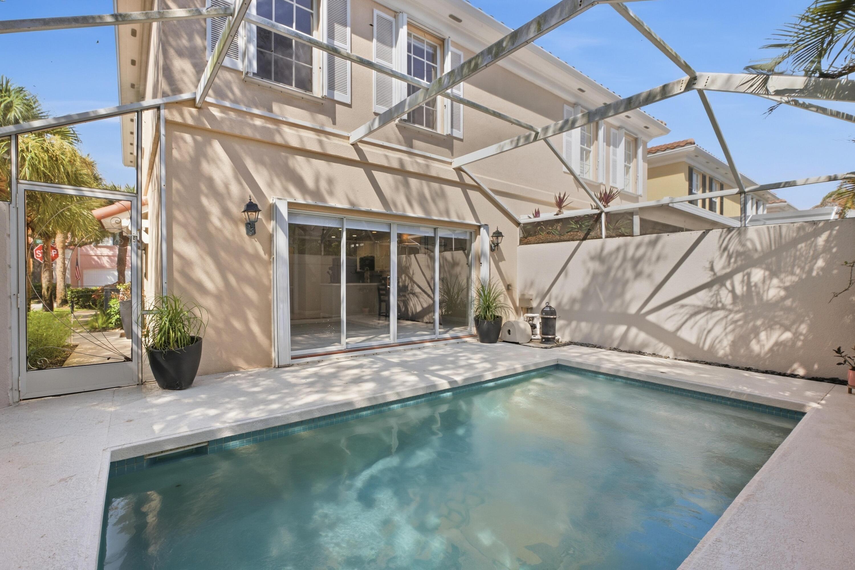 44 LIVE OAK, Tequesta FL 33469