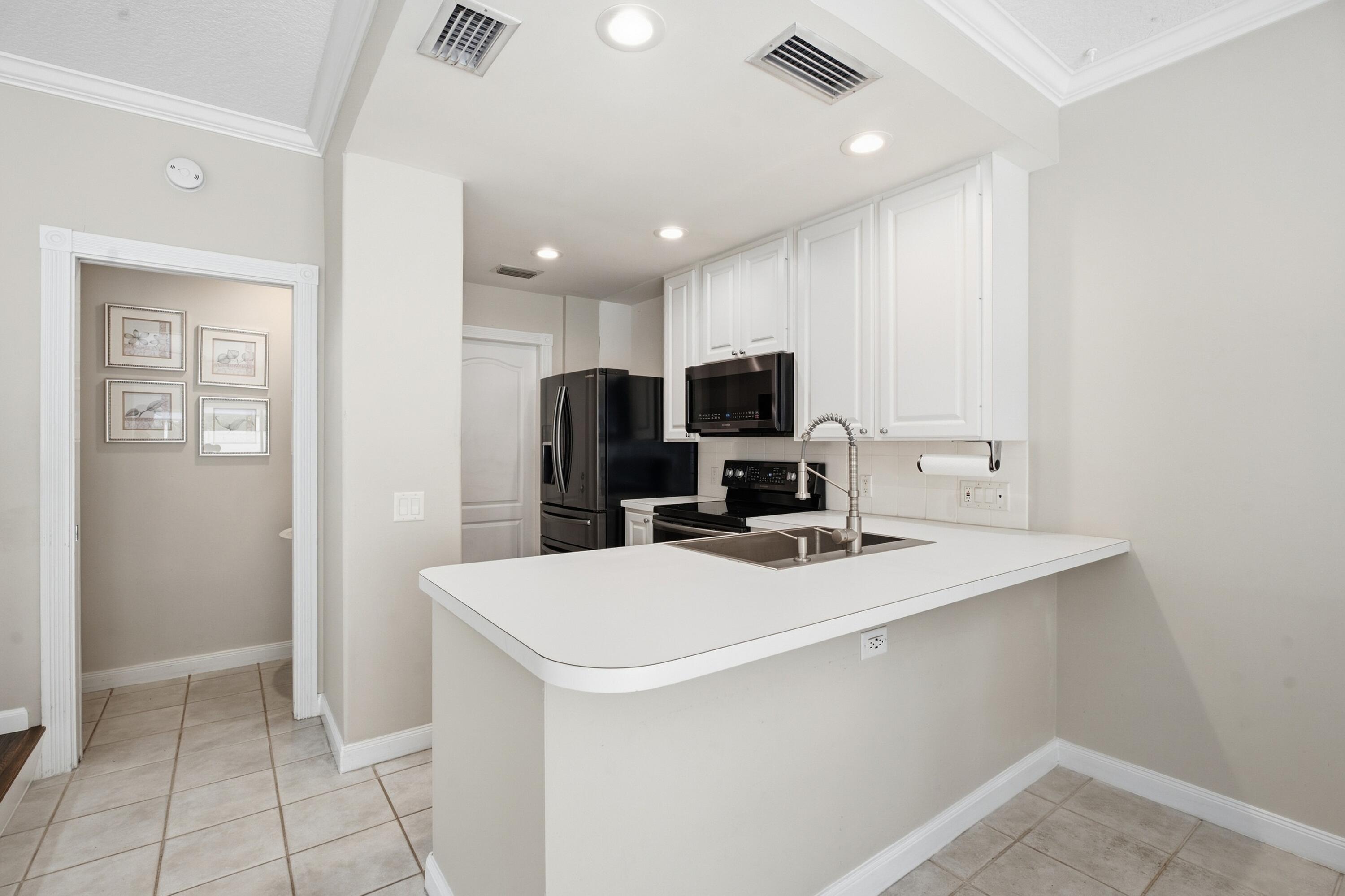 44 LIVE OAK, Tequesta FL 33469