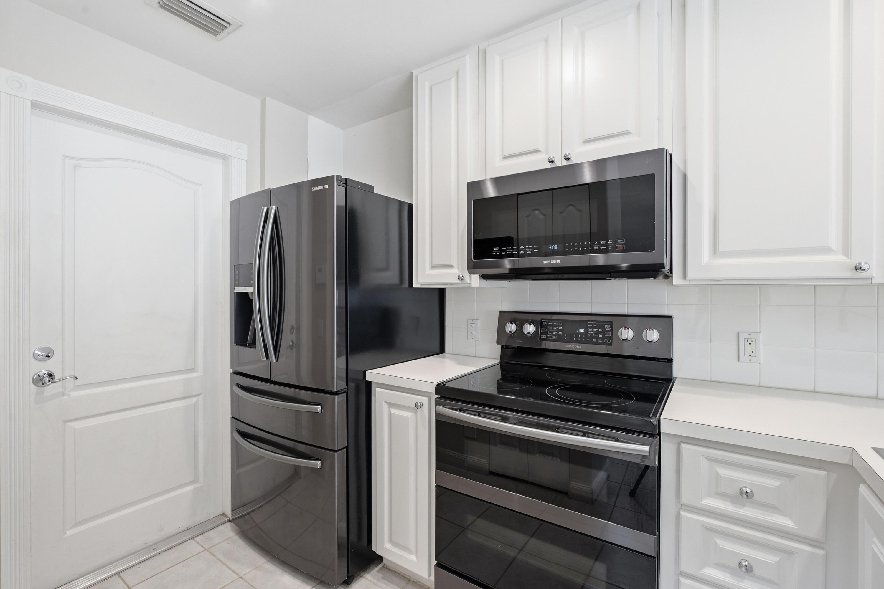 44 LIVE OAK, Tequesta FL 33469