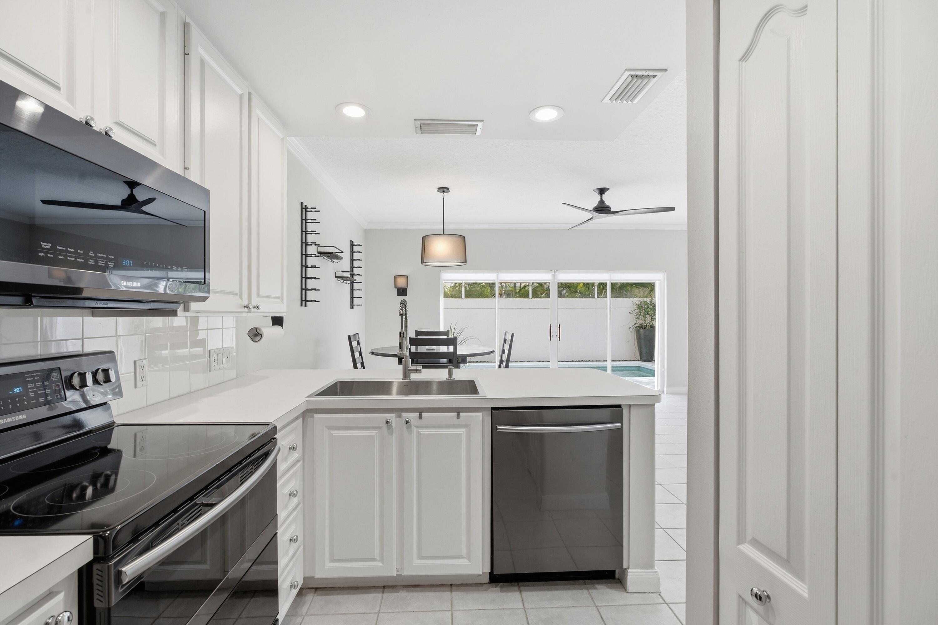 44 LIVE OAK, Tequesta FL 33469
