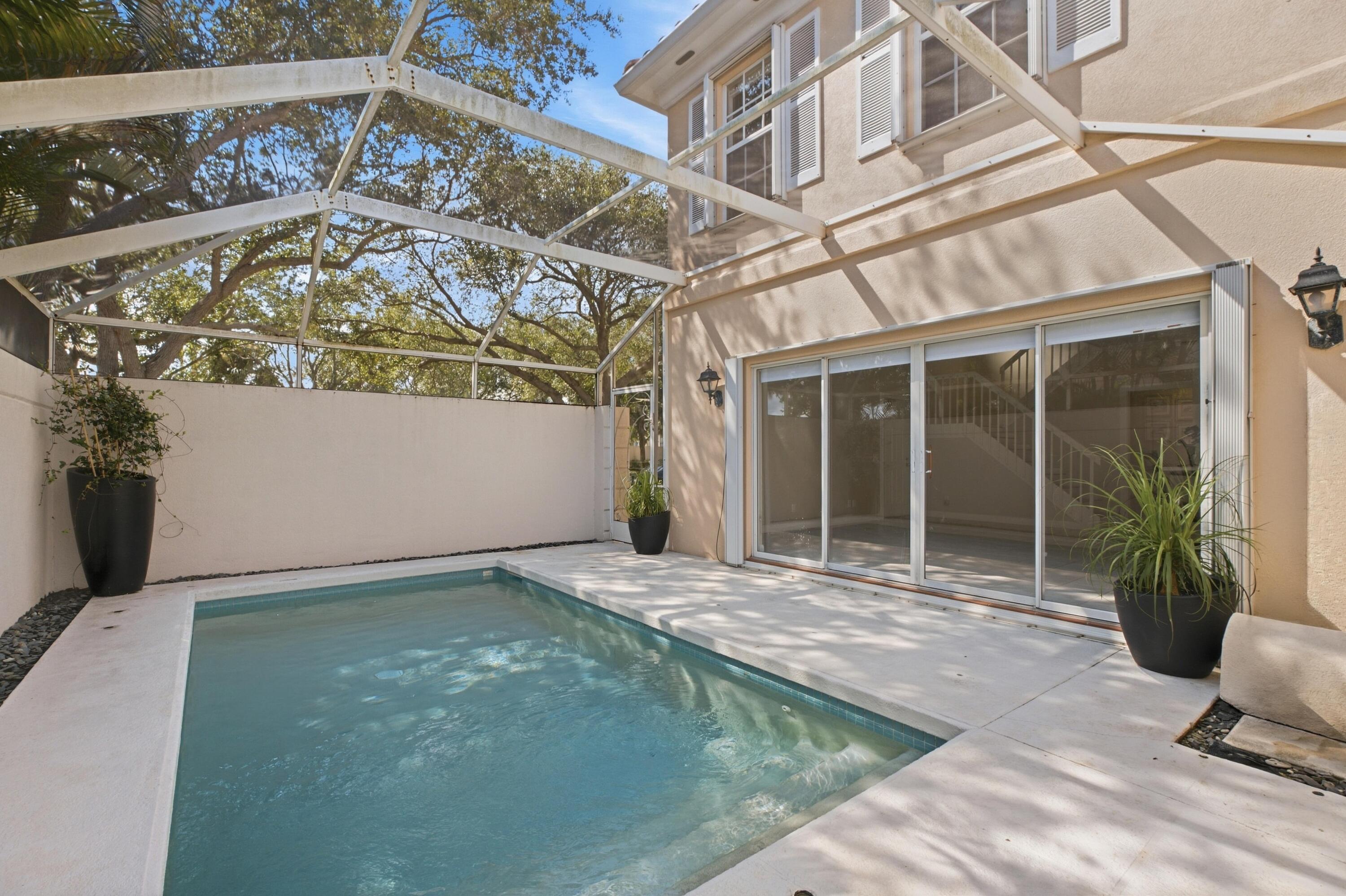 44 LIVE OAK, Tequesta FL 33469