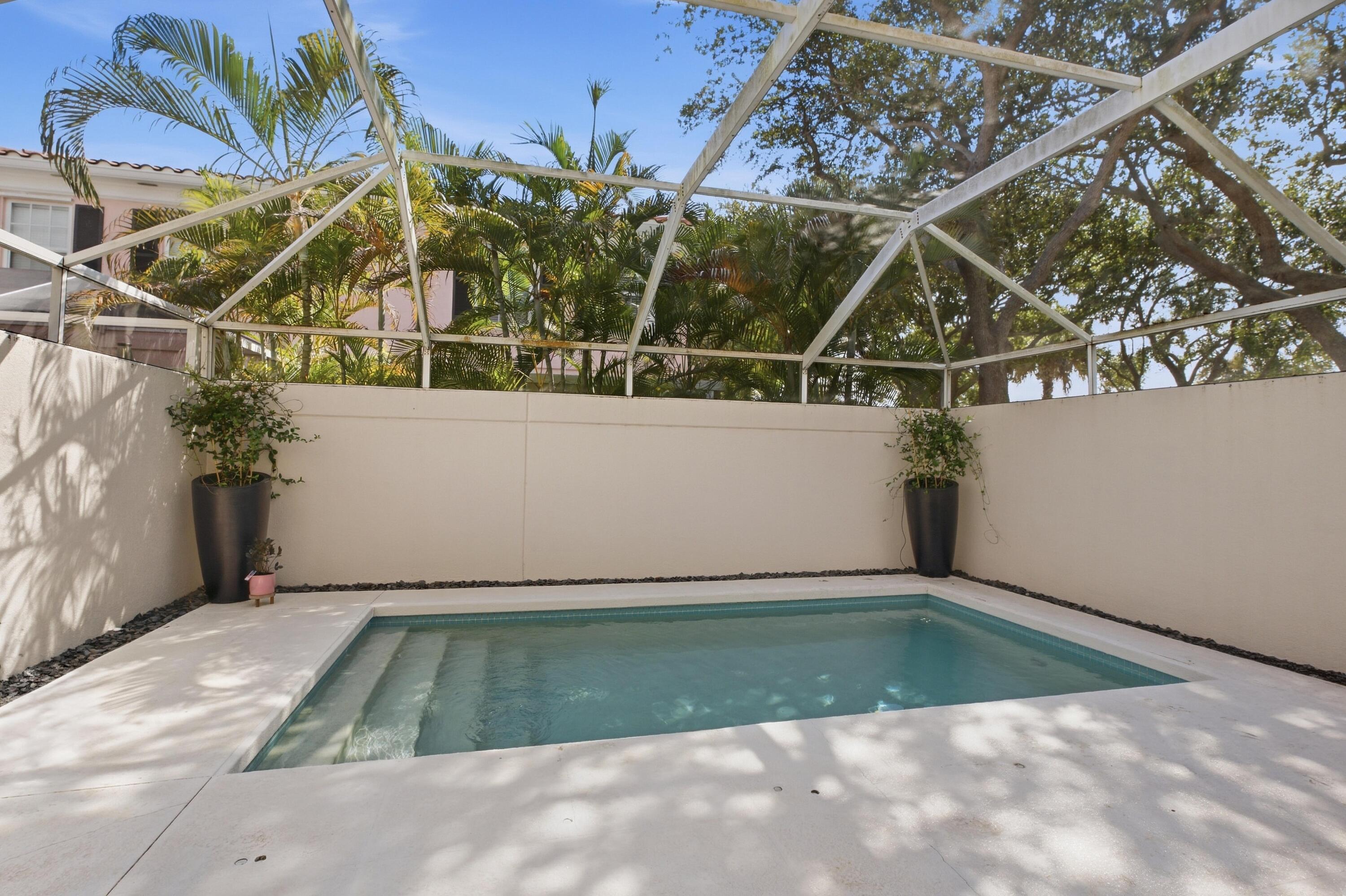 44 LIVE OAK, Tequesta FL 33469