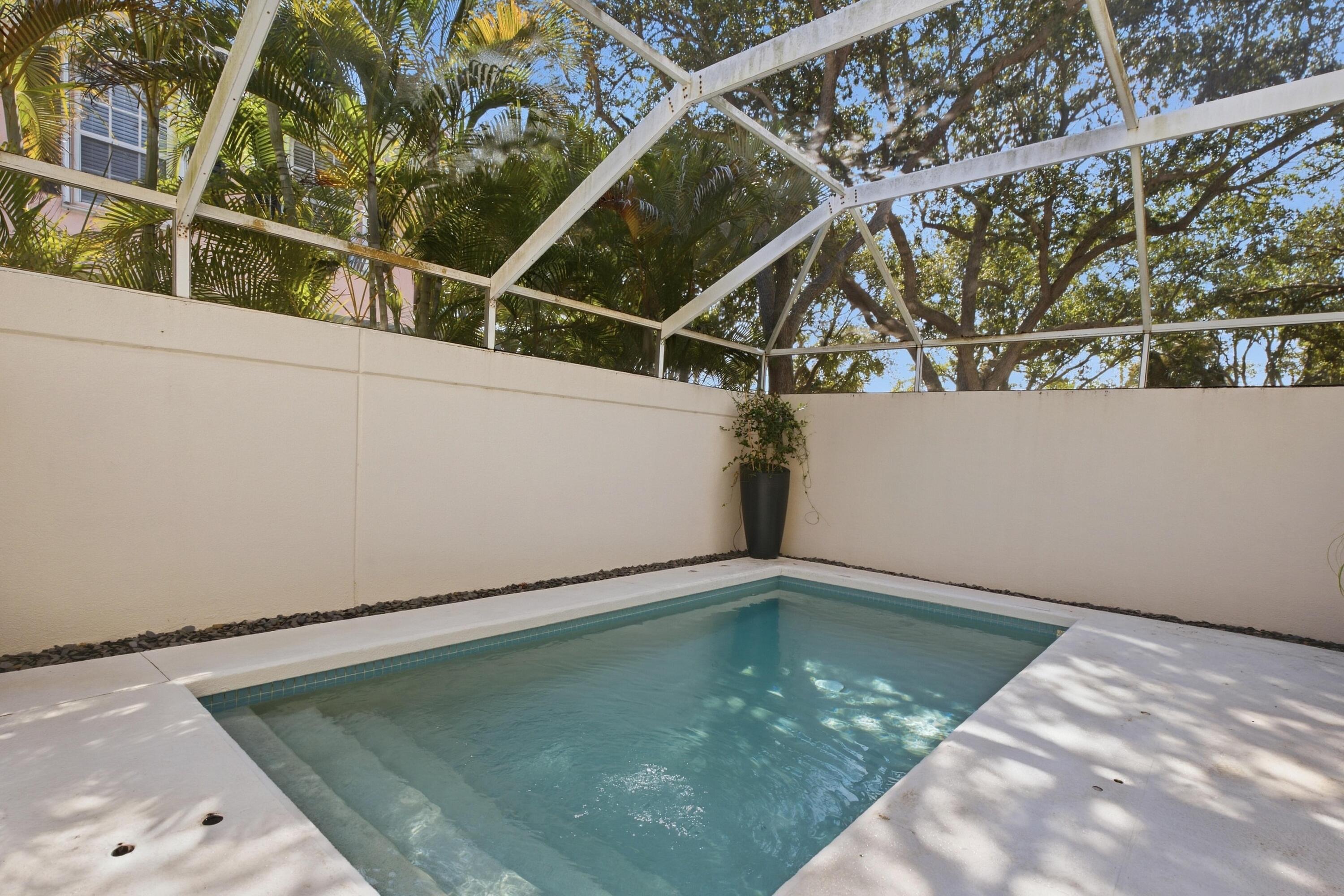44 LIVE OAK, Tequesta FL 33469