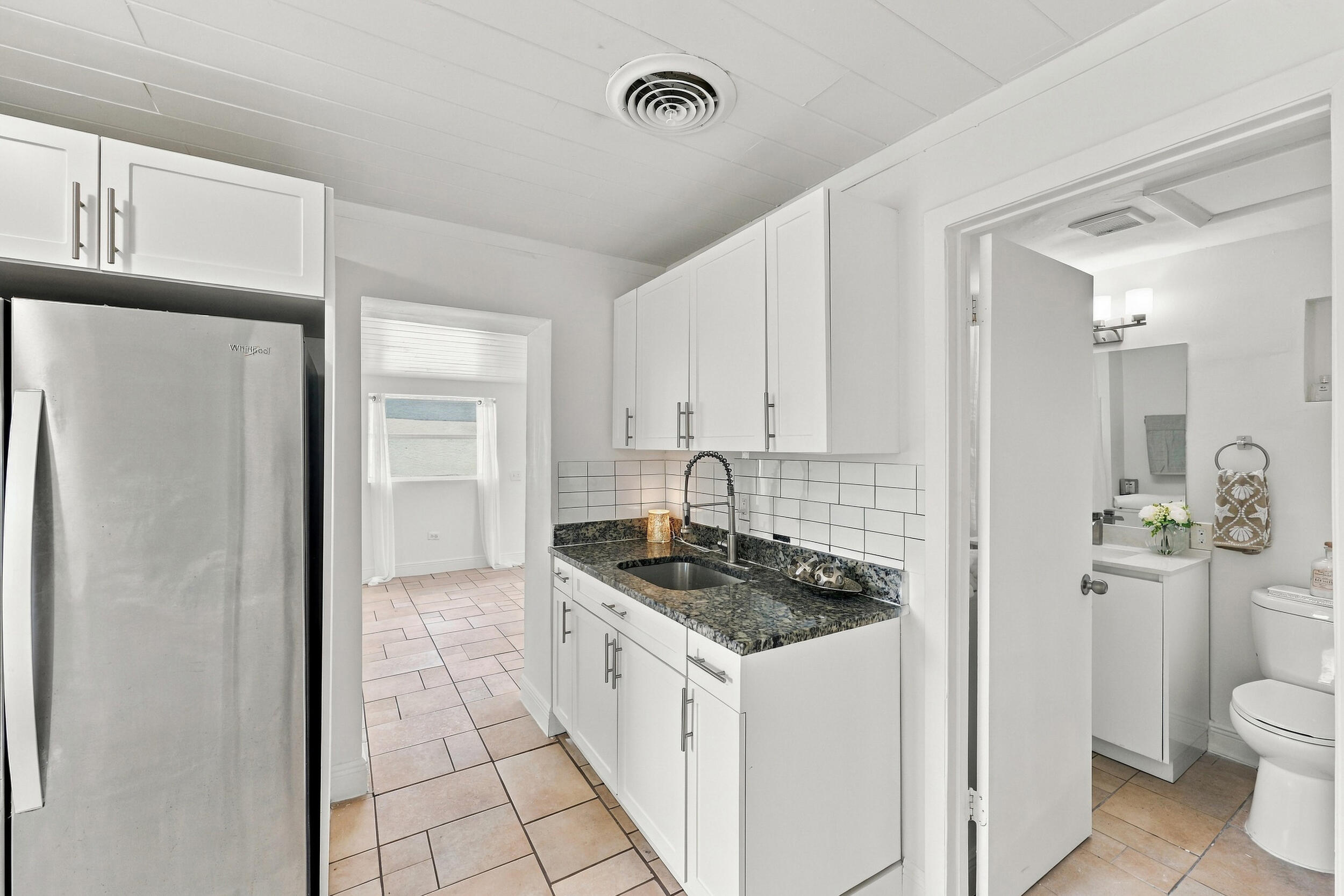 120 Pleasant #2, Palm Springs FL 33461