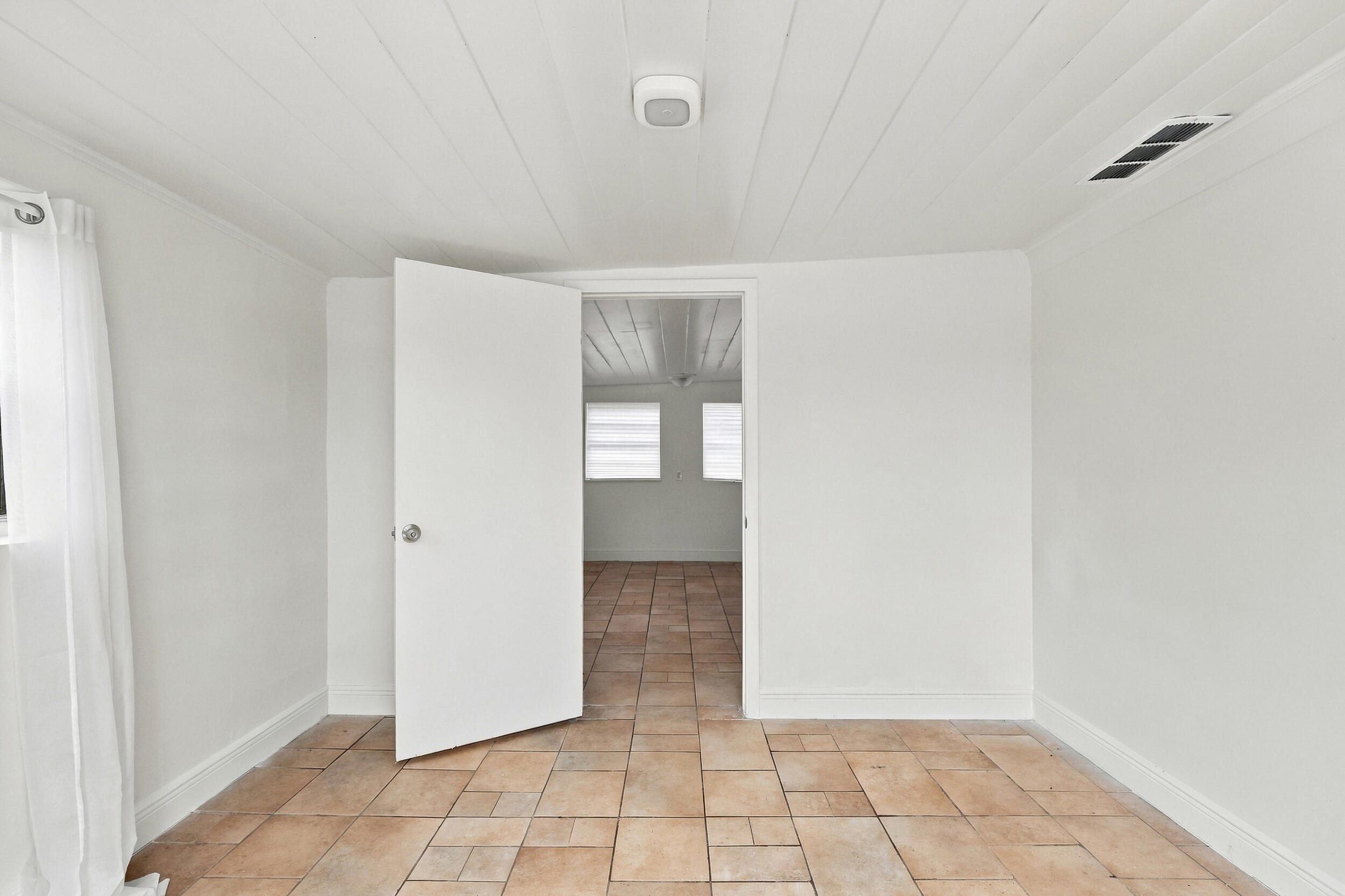 120 Pleasant #2, Palm Springs FL 33461