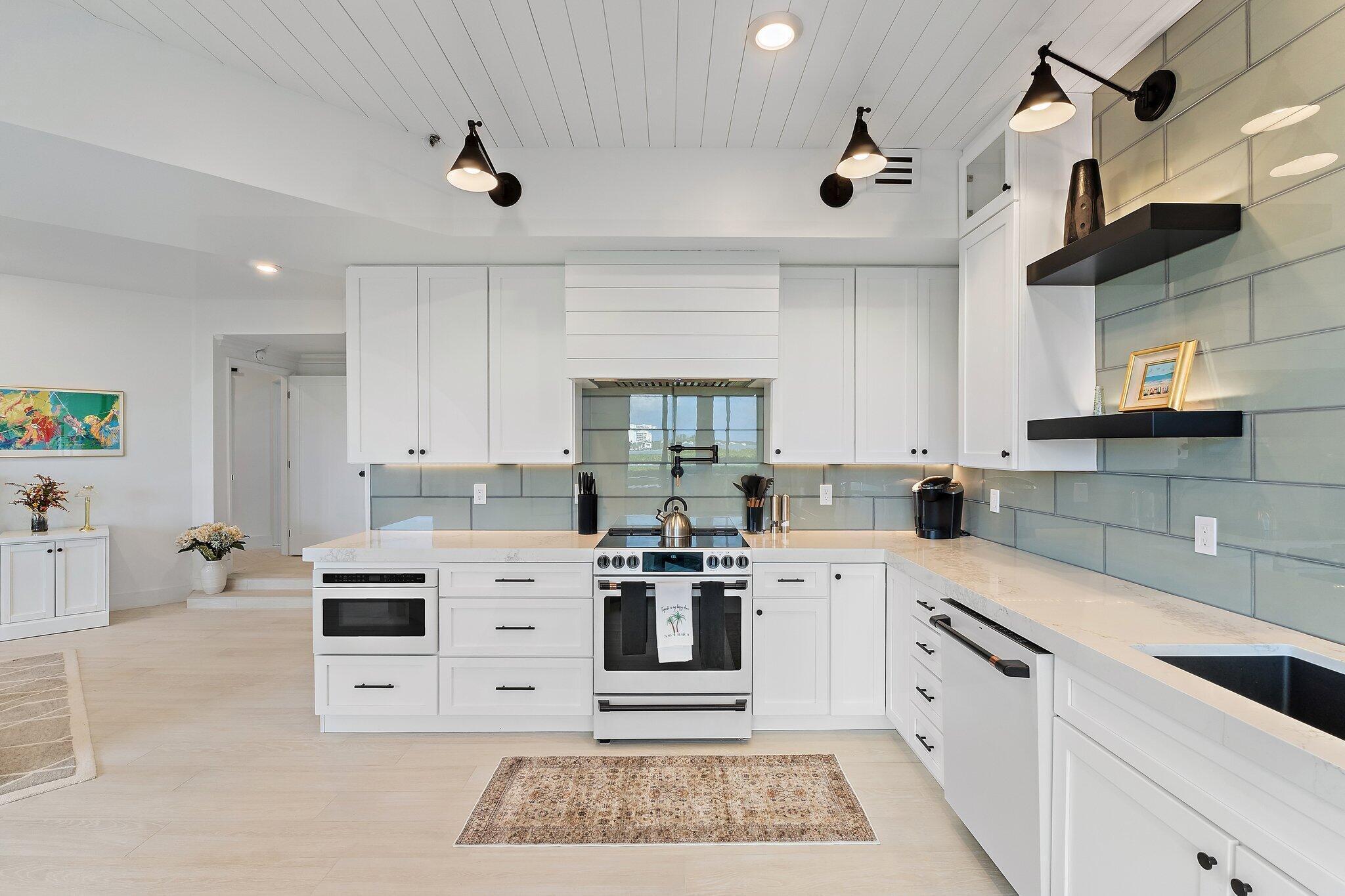 200 WATERWAY #105, Tequesta FL 33469
