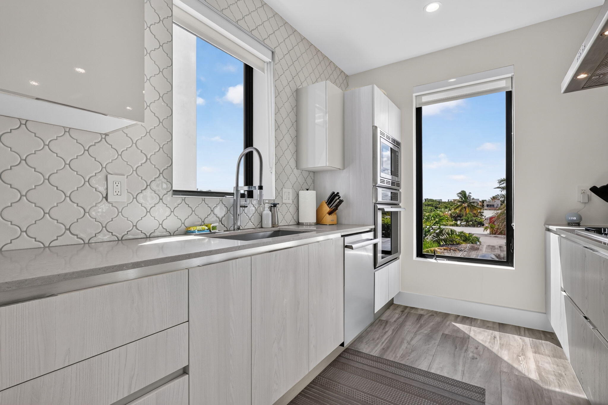 336 Balboa, Hollywood FL 33019