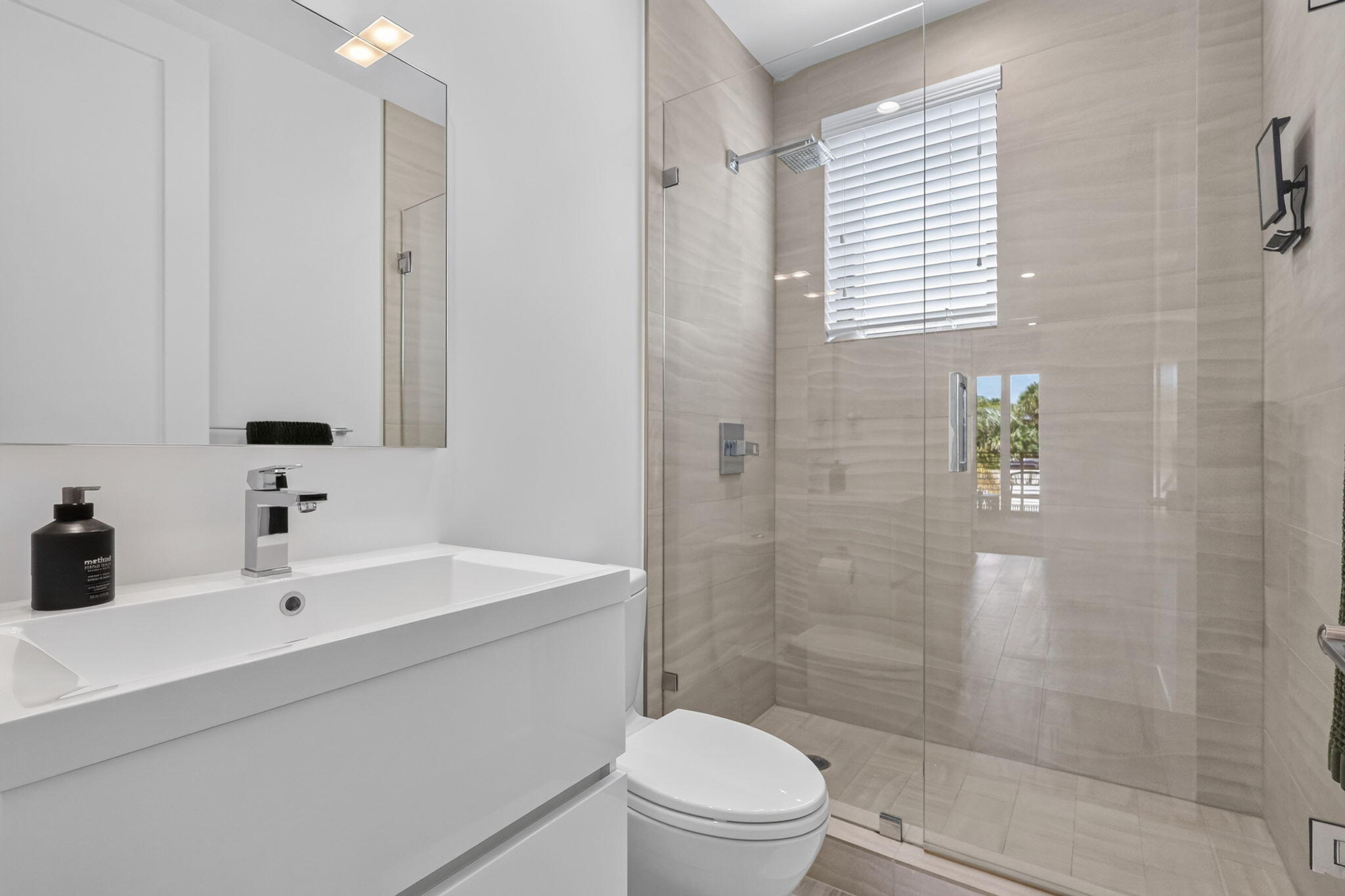 336 Balboa, Hollywood FL 33019