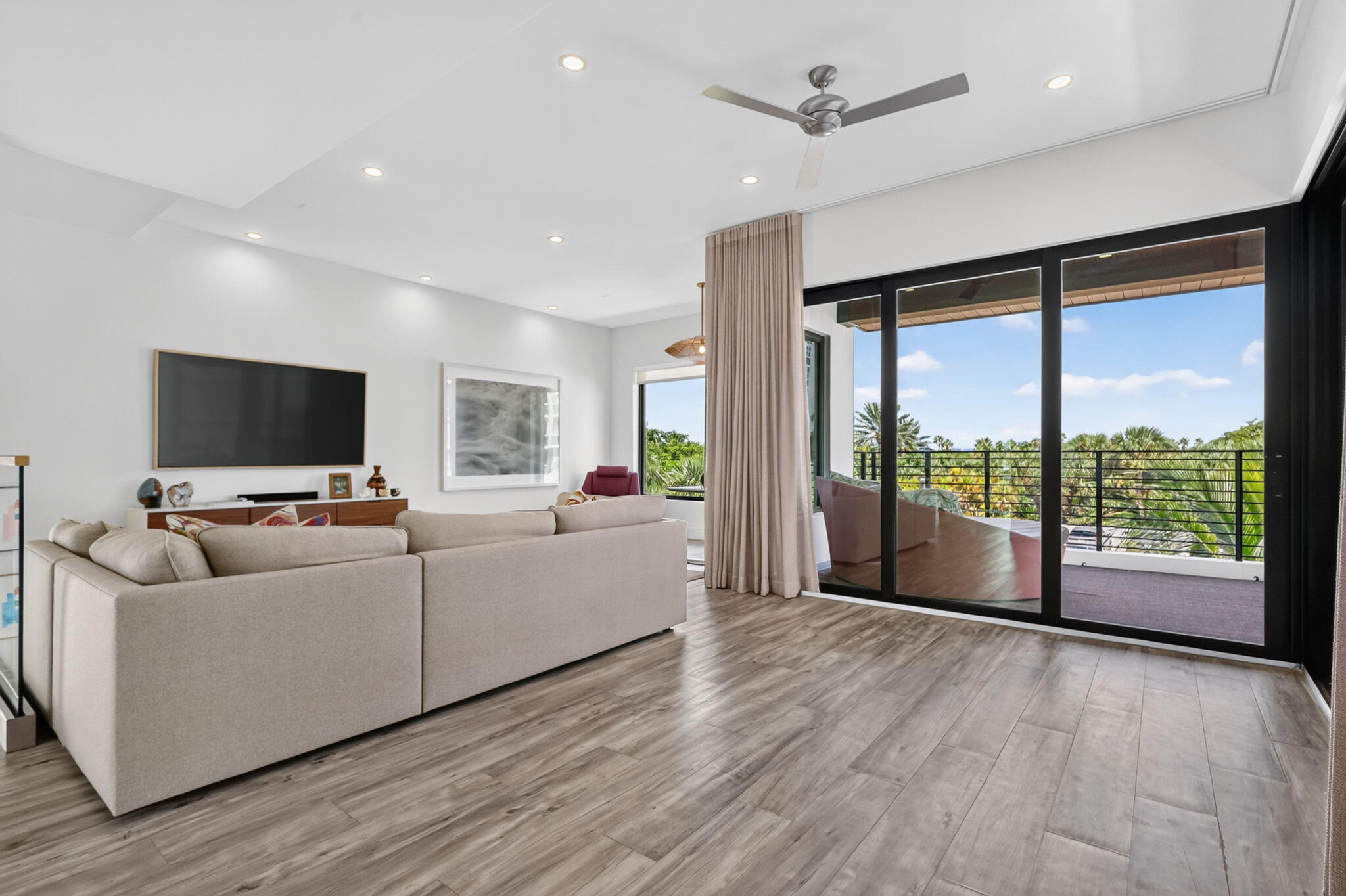 336 Balboa, Hollywood FL 33019