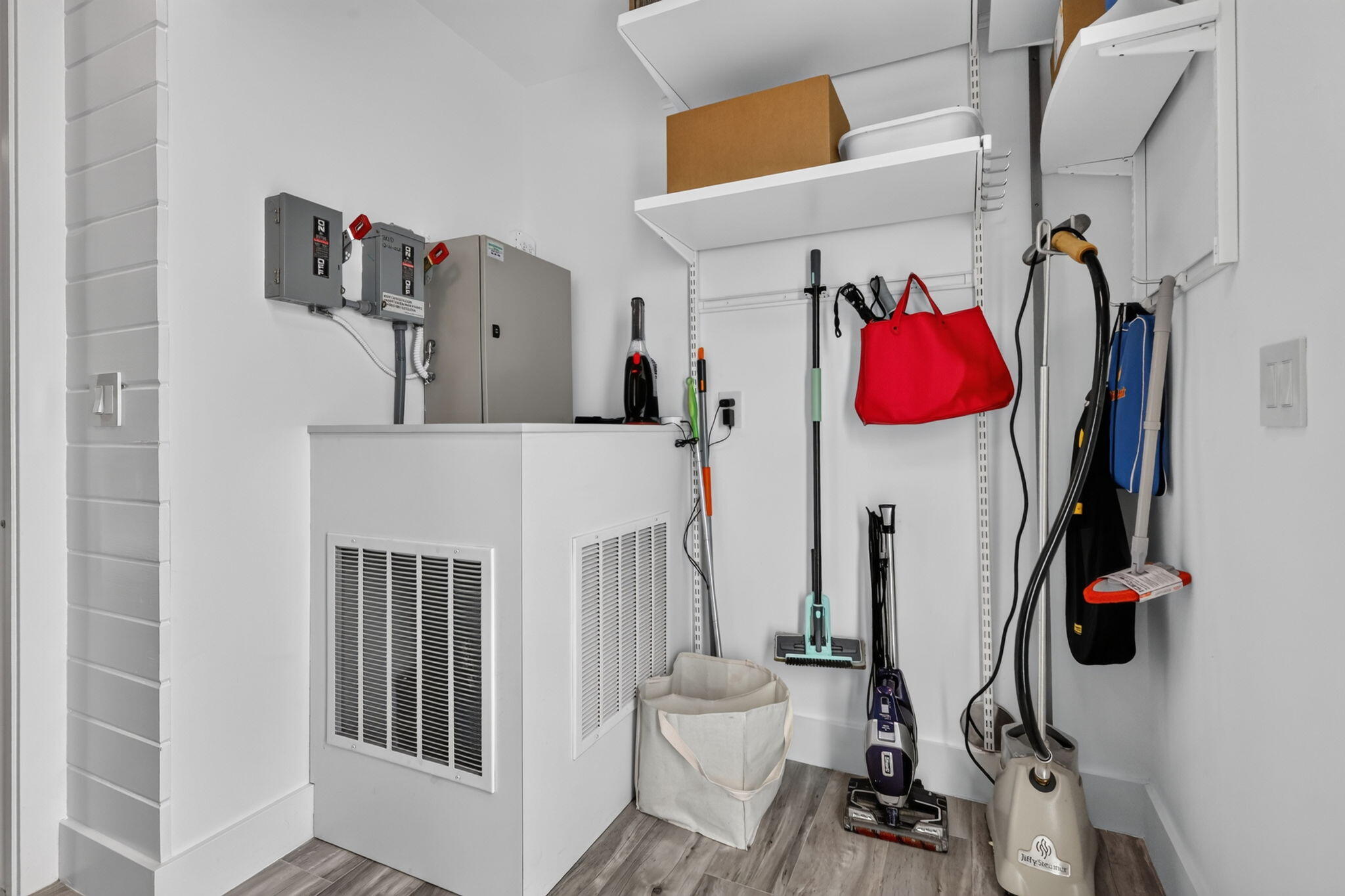 336 Balboa, Hollywood FL 33019