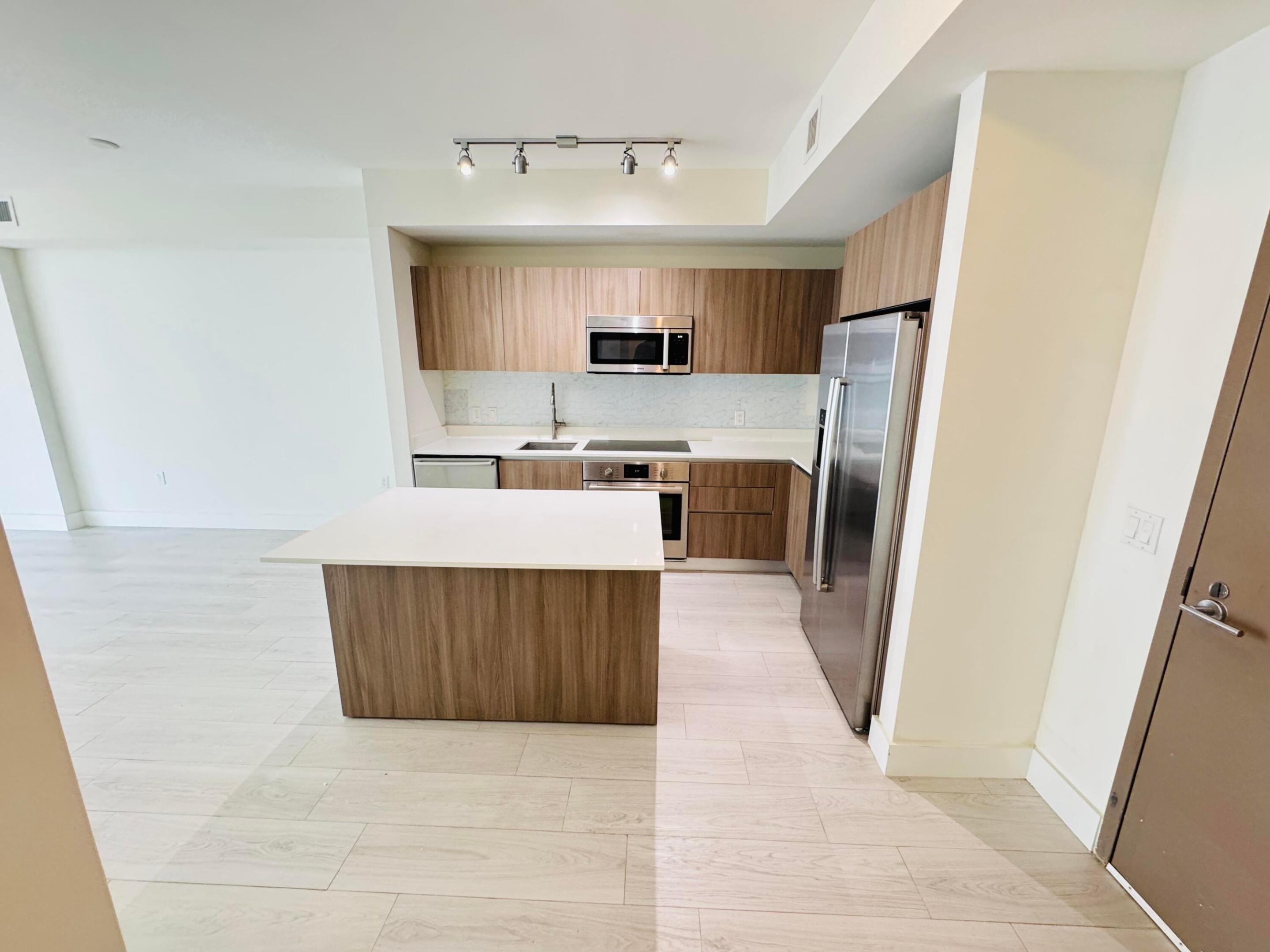 201 SW 17TH #603, Miami FL 33129
