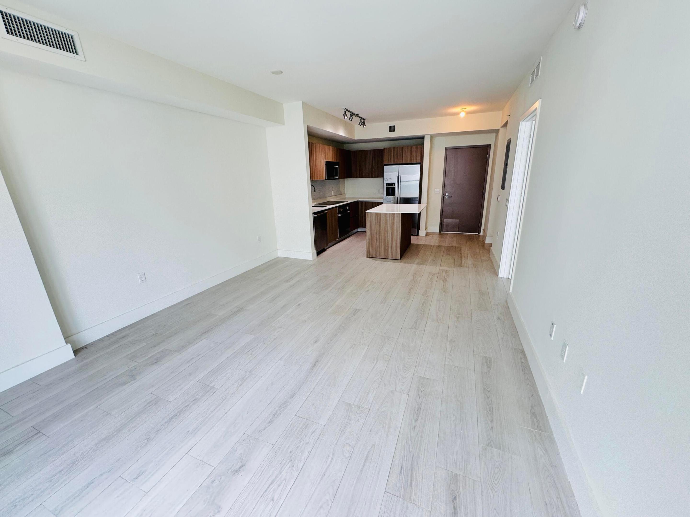 201 SW 17TH #603, Miami FL 33129