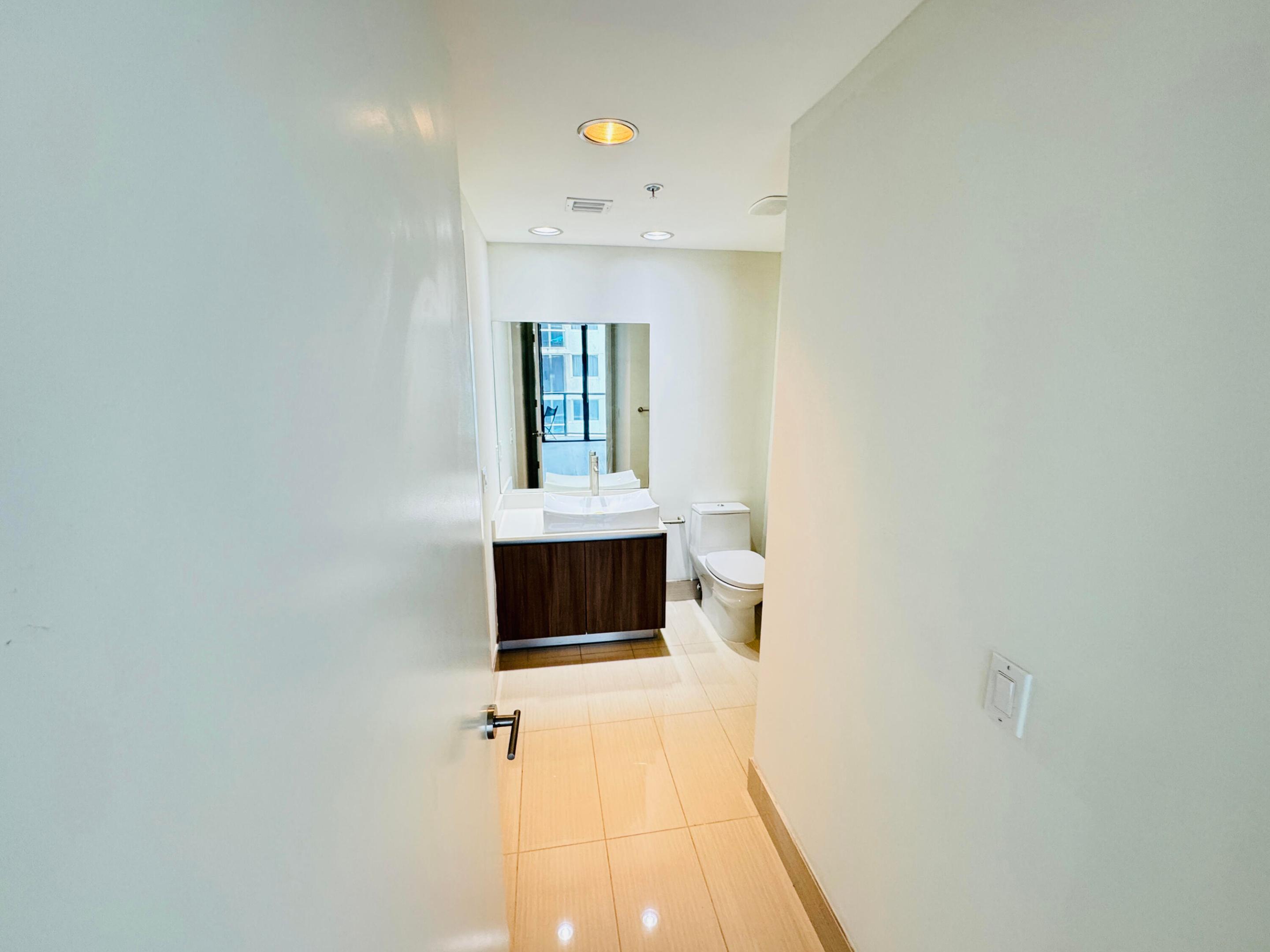 201 SW 17TH #603, Miami FL 33129