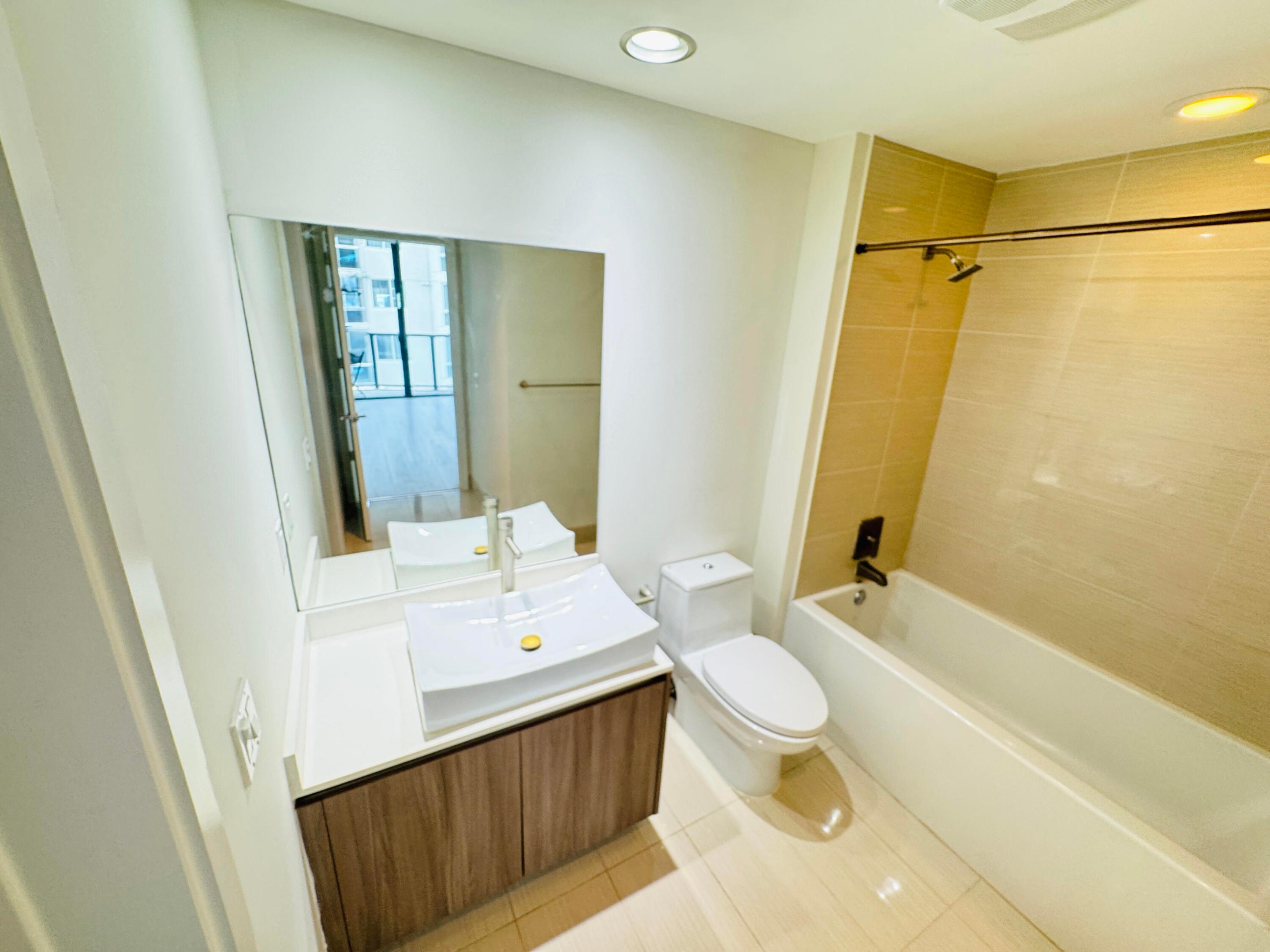 201 SW 17TH #603, Miami FL 33129
